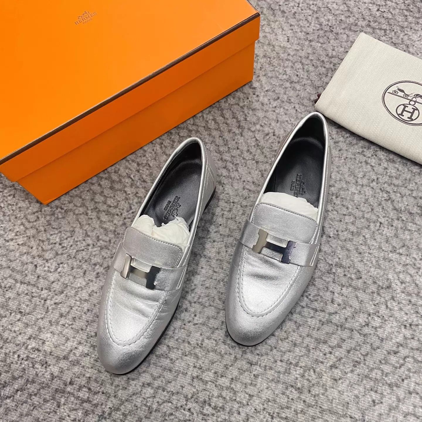 Hermes HERMES Metal Goatskin Silver Loafers 36+ Size US 5.5 / IT 35.5 - 2 Thumbnail