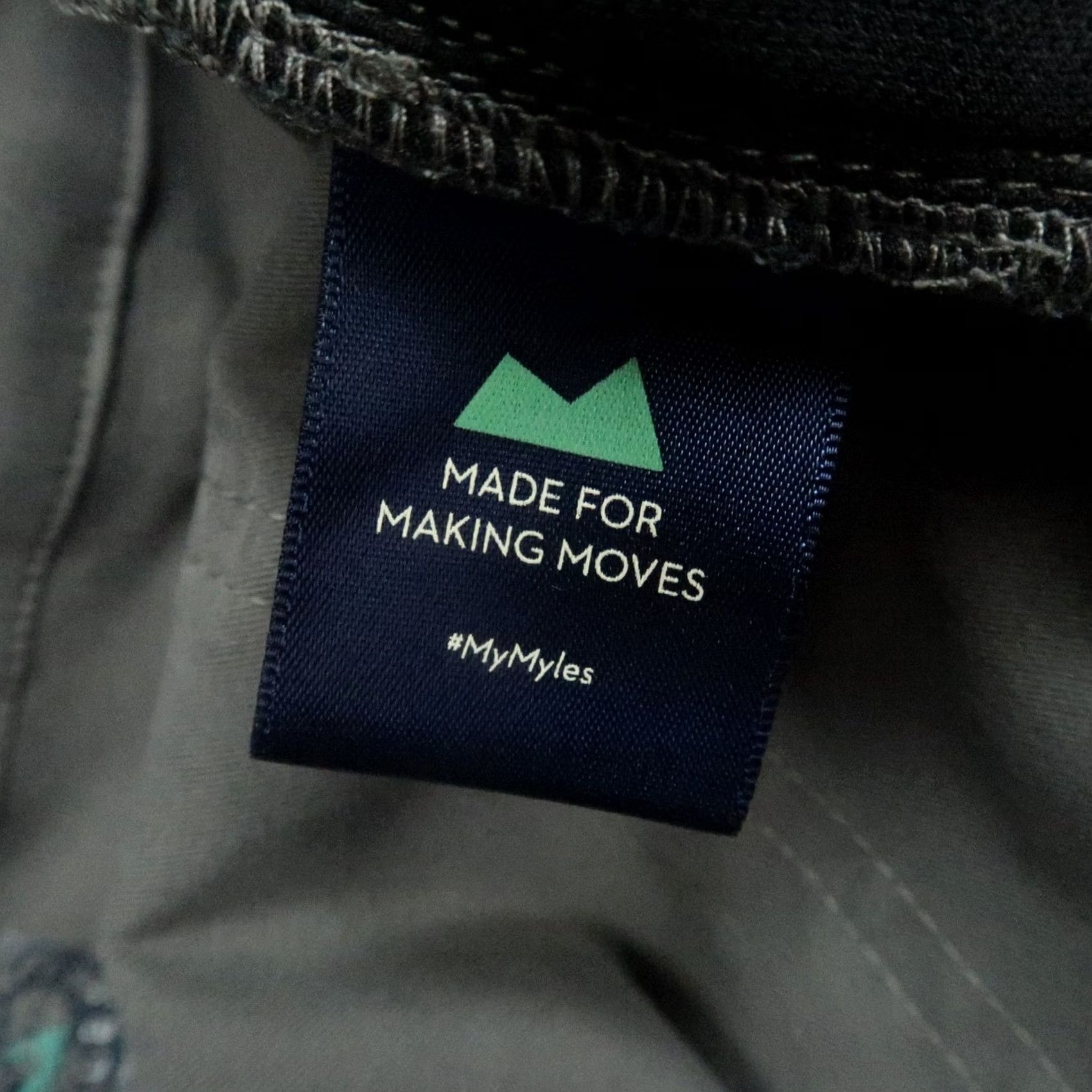 Vintage Myles Pants Mens Large Gray Performance 5 Pocket Technical Fabric Stretch 34x32 Pants Chino Athletic 5-Pocket Mens Size US 33 - 6 Thumbnail