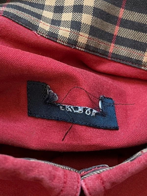 Burberry Burberry London Grafton Made in Spain Vintage 2000s Red Size US M / EU 48-50 / 2 - 9 Thumbnail