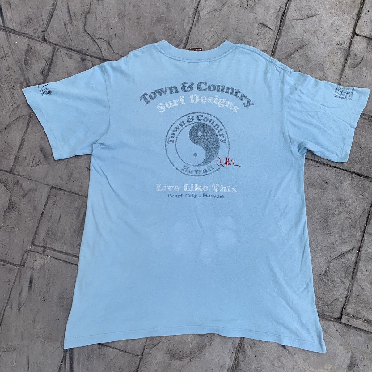 Vintage Thrashed Faded 90s Town&Country Surf Designs Tee Size US L / EU 52-54 / 3 - 1 Thumbnail