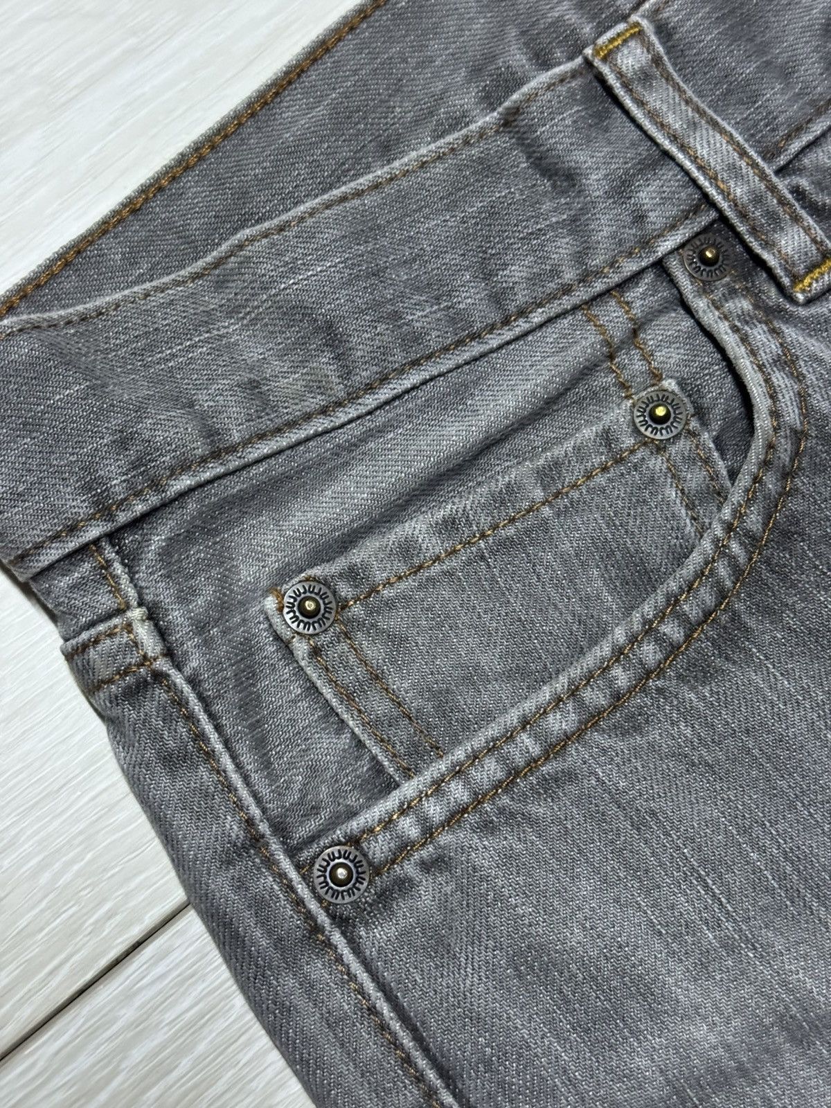 Uniqlo Uniqlo UJ Grey Denim Loose Straight Jeans Size US 32 / EU 48 - 9 Thumbnail