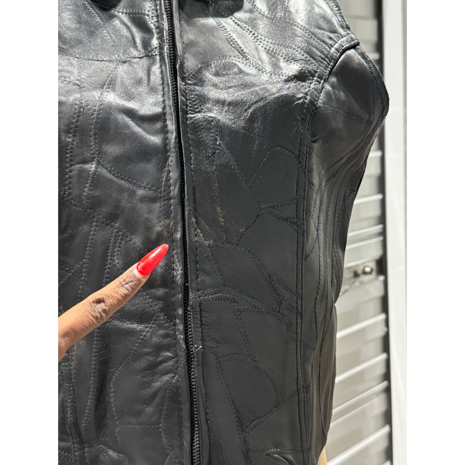 Vintage leather vest Size L / US 10 / IT 46 - 2 Thumbnail