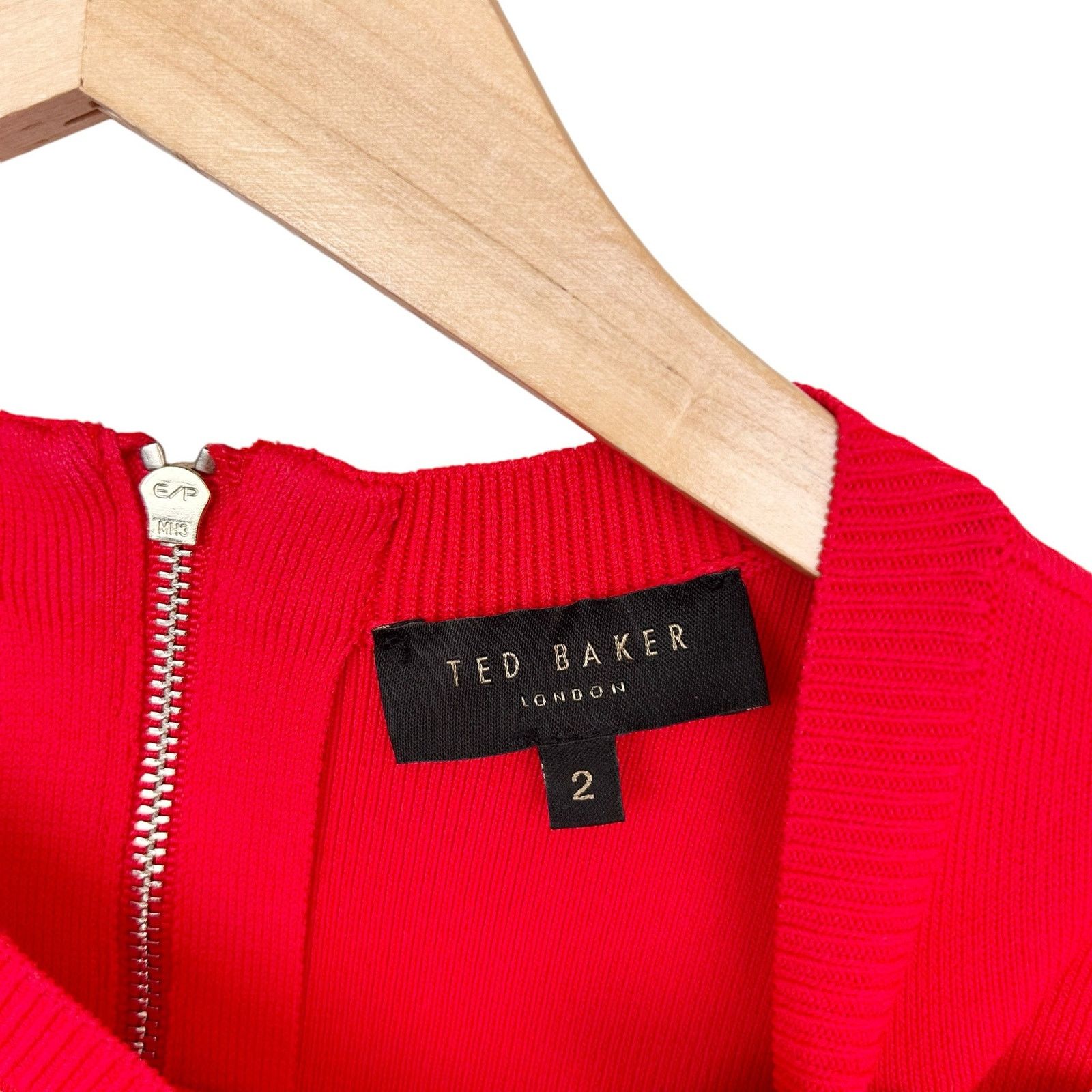 Ted Baker Ted Baker London Red Yonoh Long Sleeve Cut Out Blouse Sz 2 Size XS / US 0-2 / IT 36-38 - 3 Thumbnail