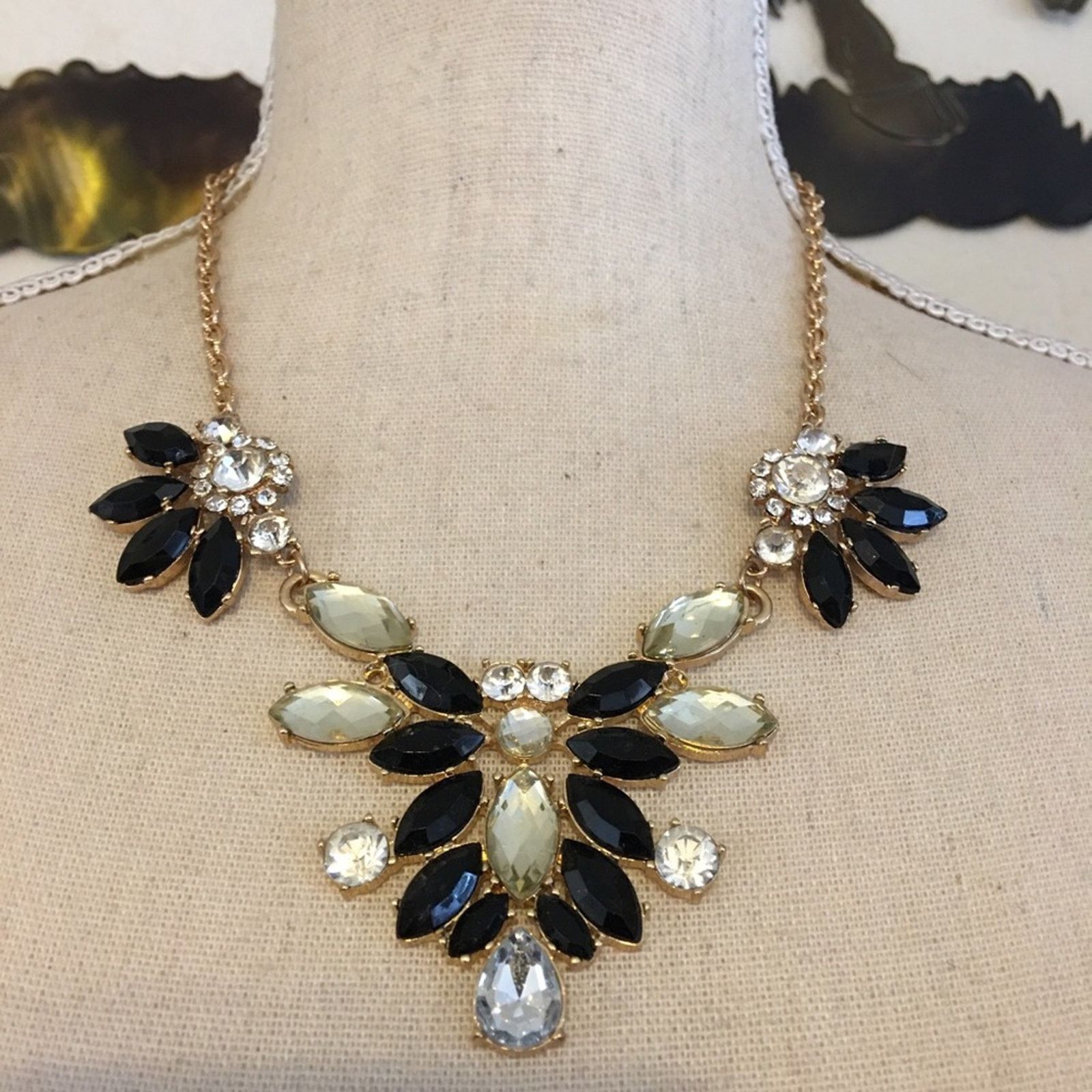Jewelry Black white and cream faceted stone bling necklace Size ONE SIZE - 1 Thumbnail