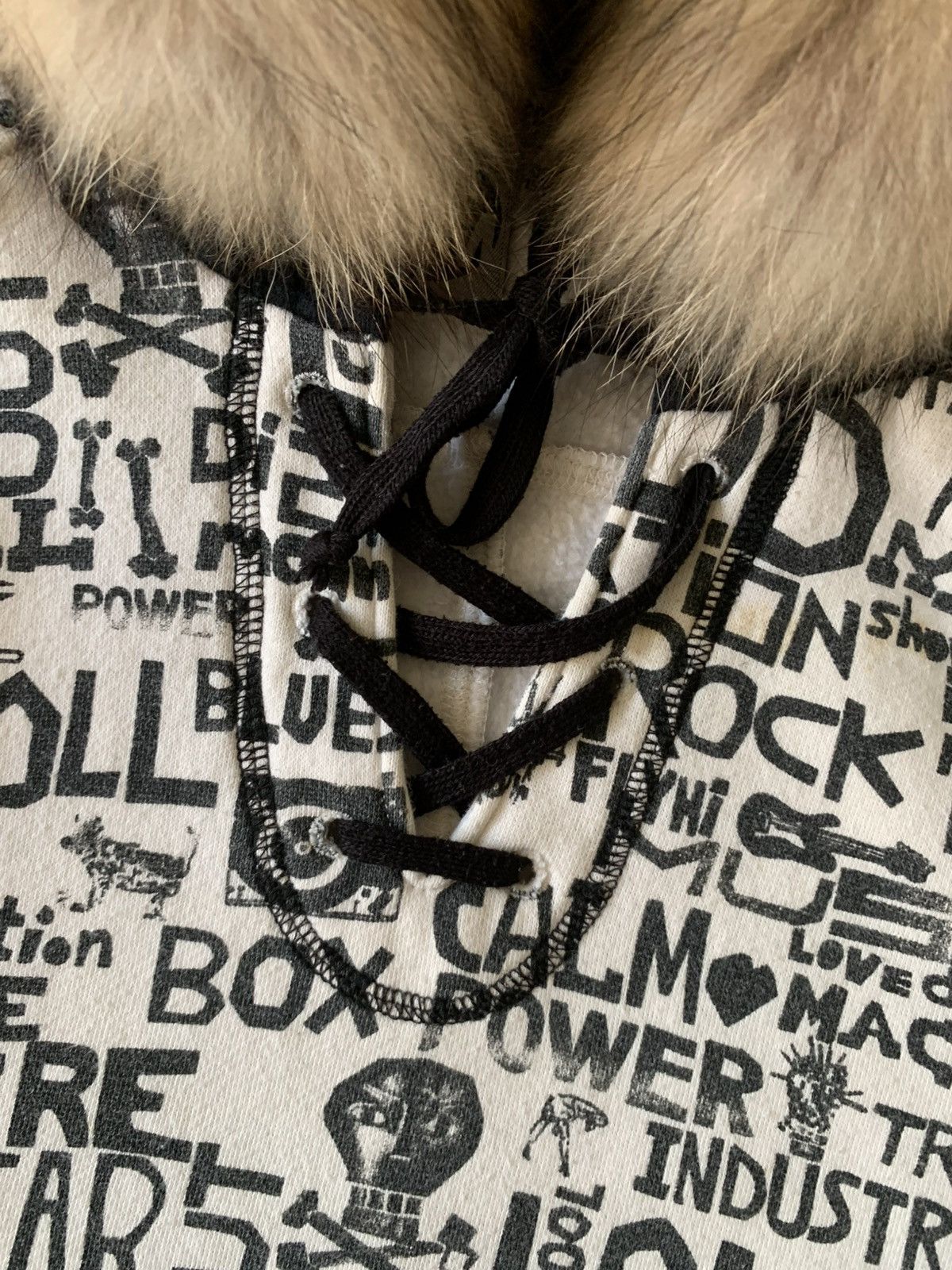 Japanese Brand LEVI’S ENGINEERED ROCK N ROLL FAUX FUR HOODIE IF6W9 STYLE Size US M / EU 48-50 / 2 - 6 Thumbnail