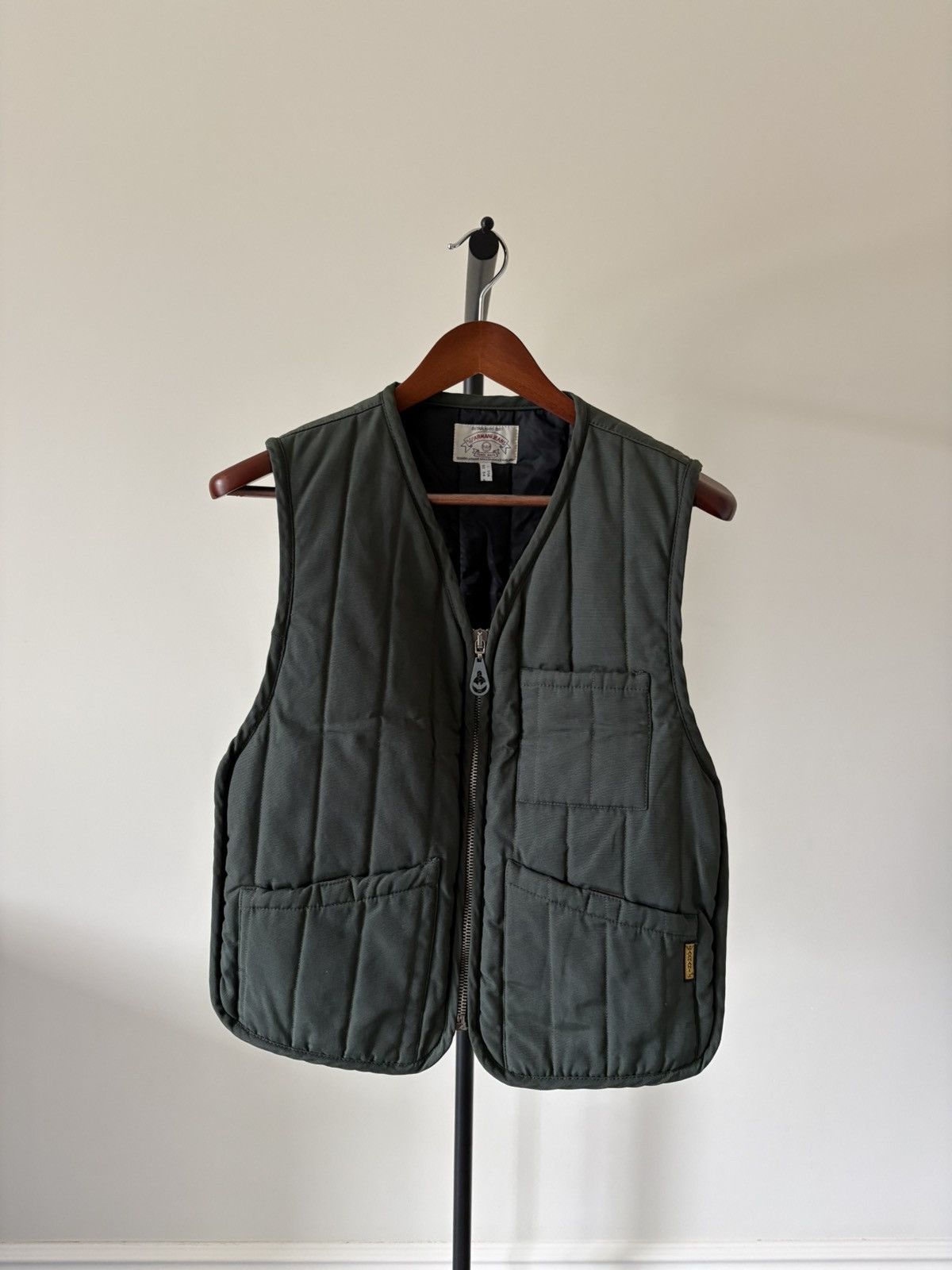 Armani 1990s Armani Forest Green Padded Quilted Vest Size US M / EU 48-50 / 2 - 1 Thumbnail