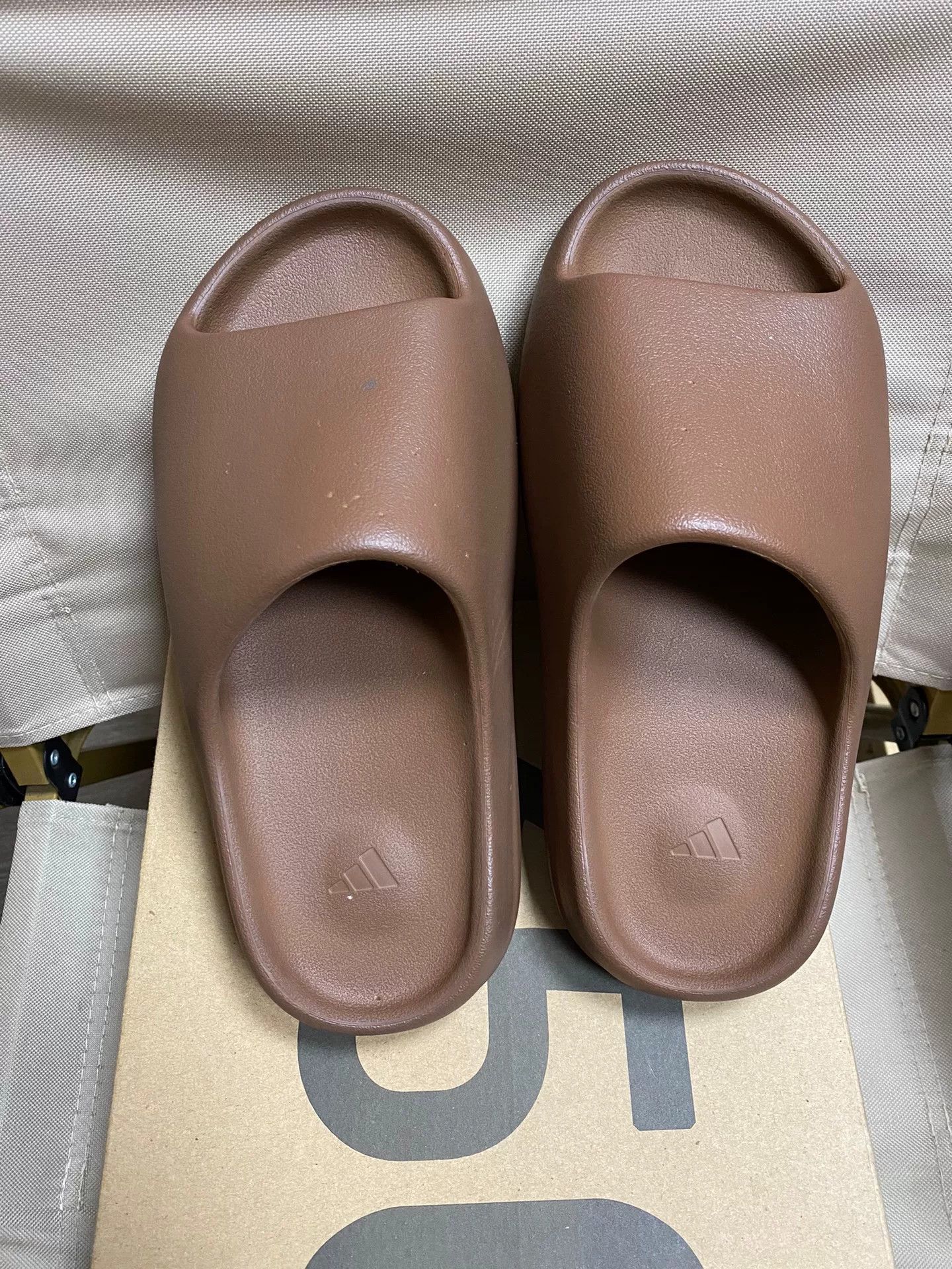 Yeezy Yeezy Linen Brown Lowtop Sneakers 40 Men Size US 7.5 / EU 40-41 - 1 Thumbnail