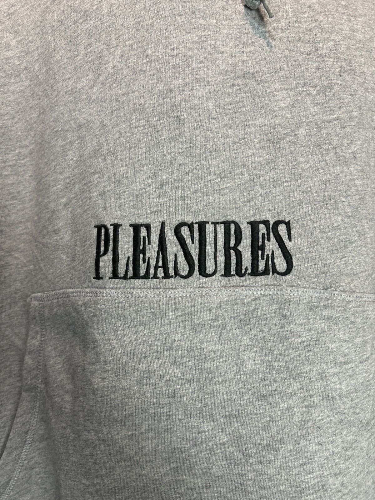 Pleasures Pleasures split color hoodie Size US M / EU 48-50 / 2 - 7 Thumbnail