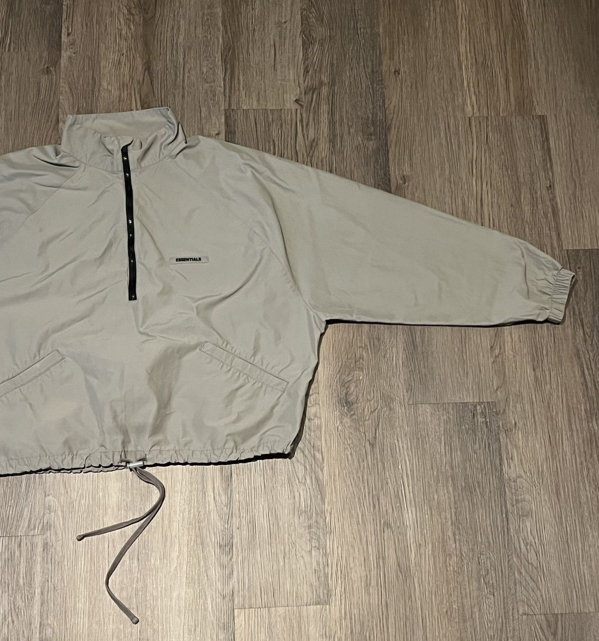 Essentials FOG ESSENTIALS WINDBREAKER TAUPE Size US S / EU 44-46 / 1 - 2 Thumbnail