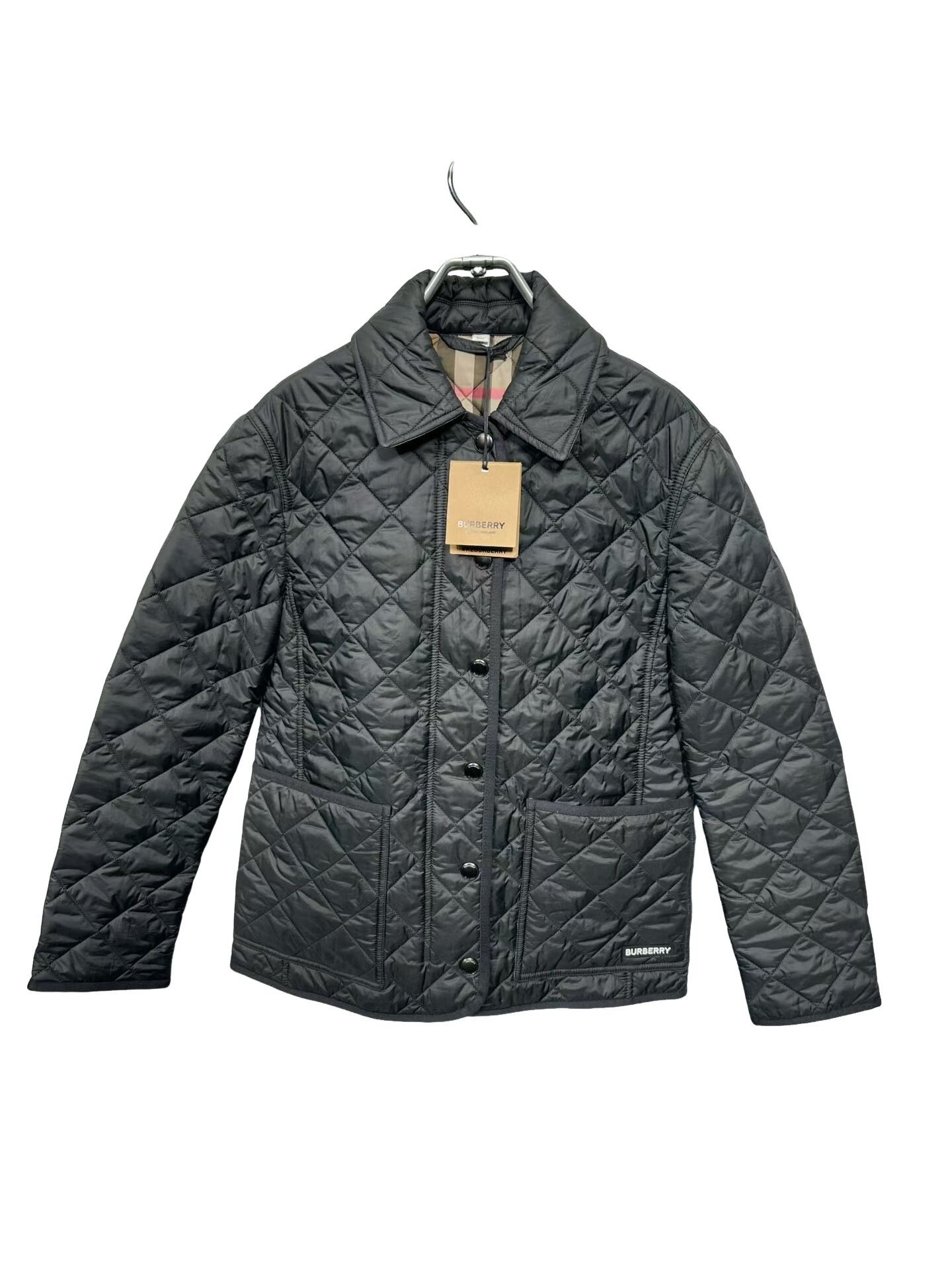 Burberry Burberry Diamond Quilted Jacket XS Size XS / US 0-2 / IT 36-38 - 1 Thumbnail
