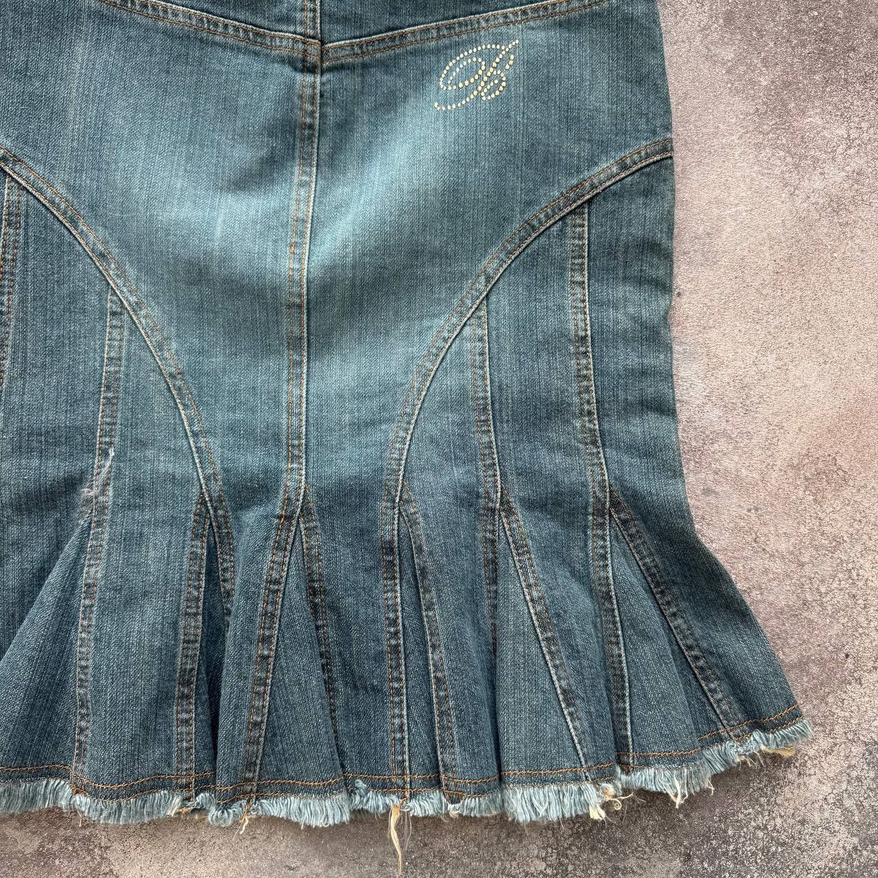Blumarine Miss Blumarine Y2K Vintage Washed Denim Pleated Skirt Size 28" / US 6 / IT 42 - 13 Thumbnail
