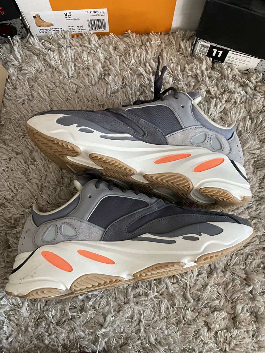 Yeezy Adidas Yeezy Boost 700 Magnet Size US 11 / EU 44 - 3 Thumbnail