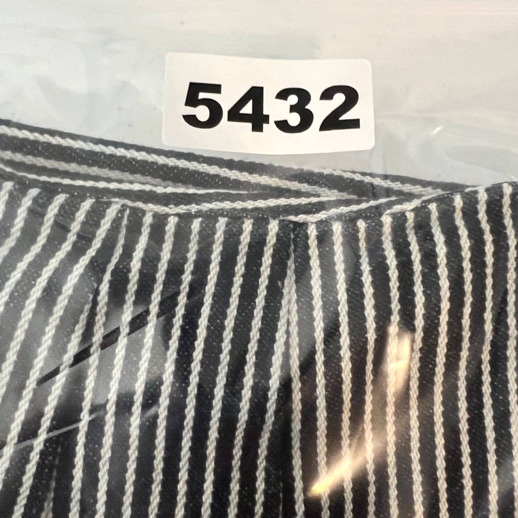 Club Monaco VINTAGE Club Monaco Skirt Womens 4 Black White Striped Knee Length Pencil Slit Cotton Casual Styled Womens Skirt Mens? Size 27" / US 4 / IT 40 - 7 Thumbnail