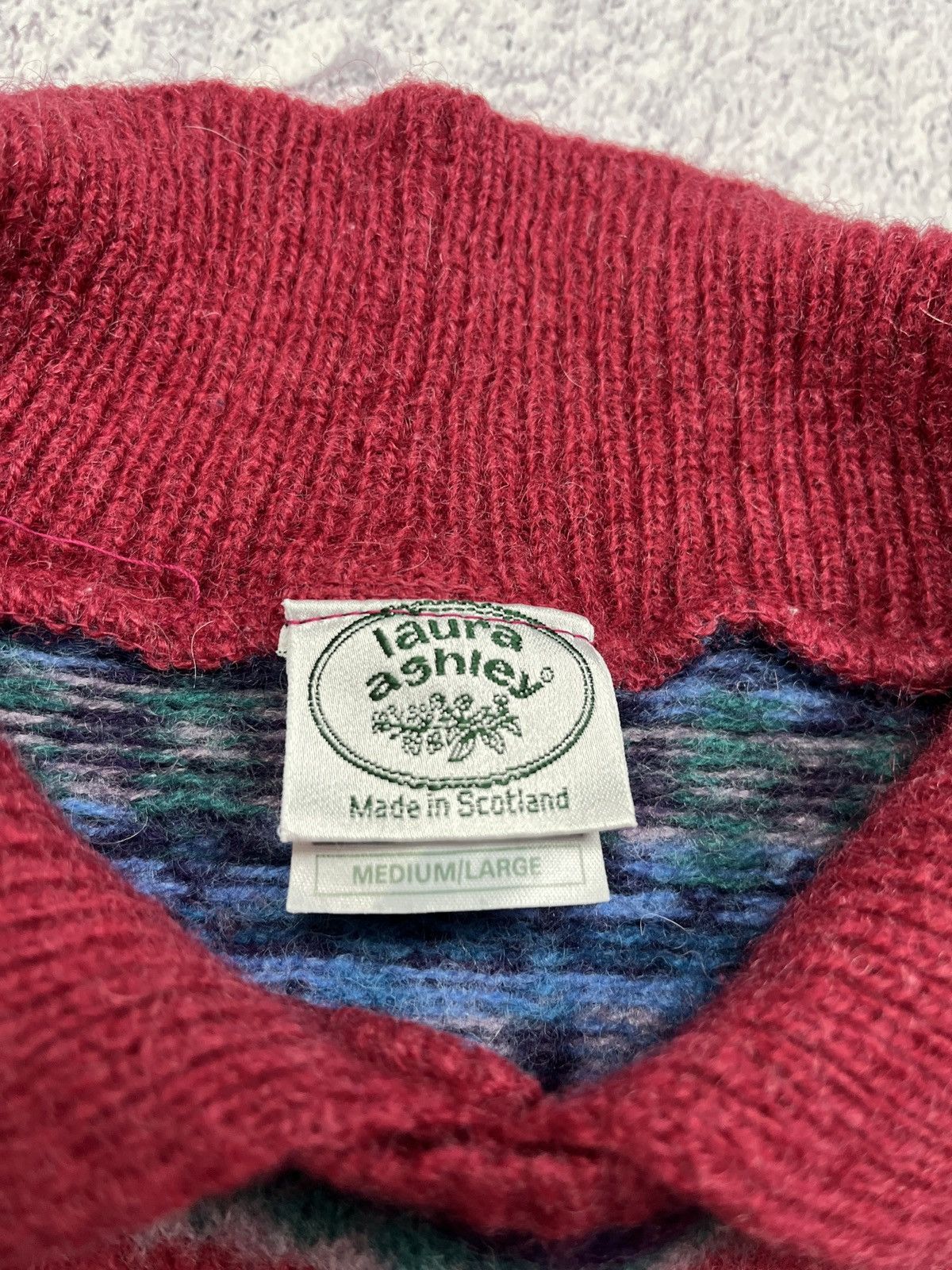 Vintage Laura Ashley Made In Scotland Wool Nordic Pattern Sweater Size US S / EU 44-46 / 1 - 9 Thumbnail