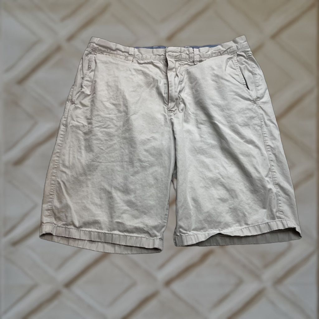 J.Crew J.Crew Shorts Mens 33 Chino Beige Cotton 11" Inseam Pockets Flat Front Regular Rise Kn... Size US 33 - 1 Thumbnail