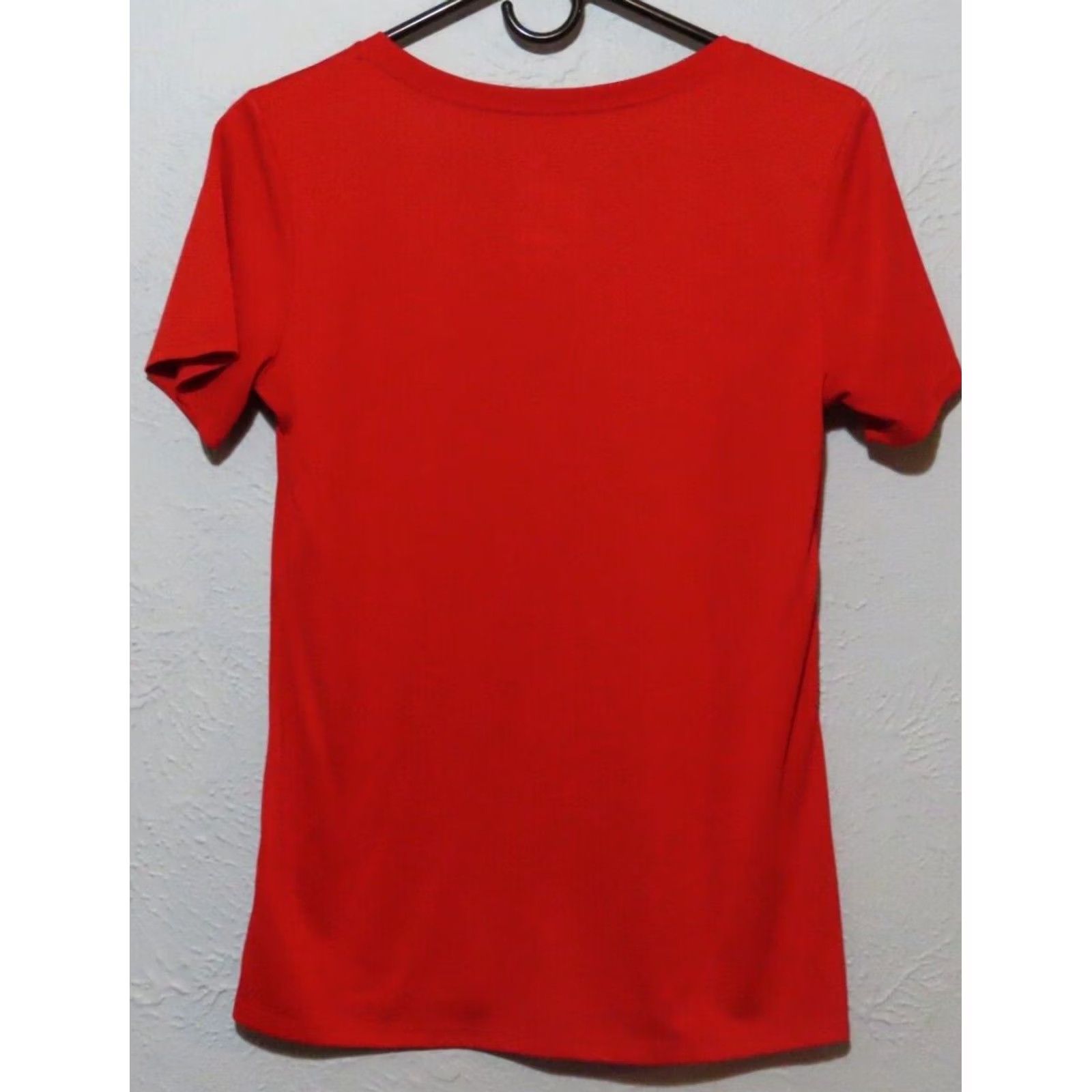 Nike VINTAGE? The Nike Dri-FIT Tee Women's M V-Neck Cincinnati Reds Shirt NWOT Size M / US 6-8 / IT 42-44 - 6 Thumbnail
