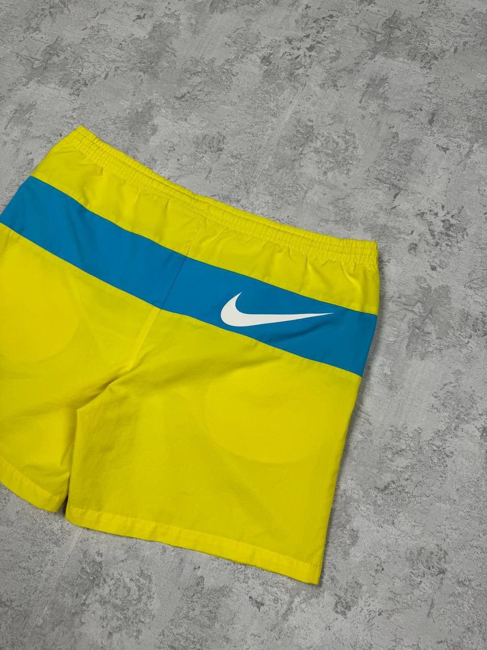 Nike Vintage Nike Blue/Yellow Shorts Size M Size US 33 - 9 Thumbnail