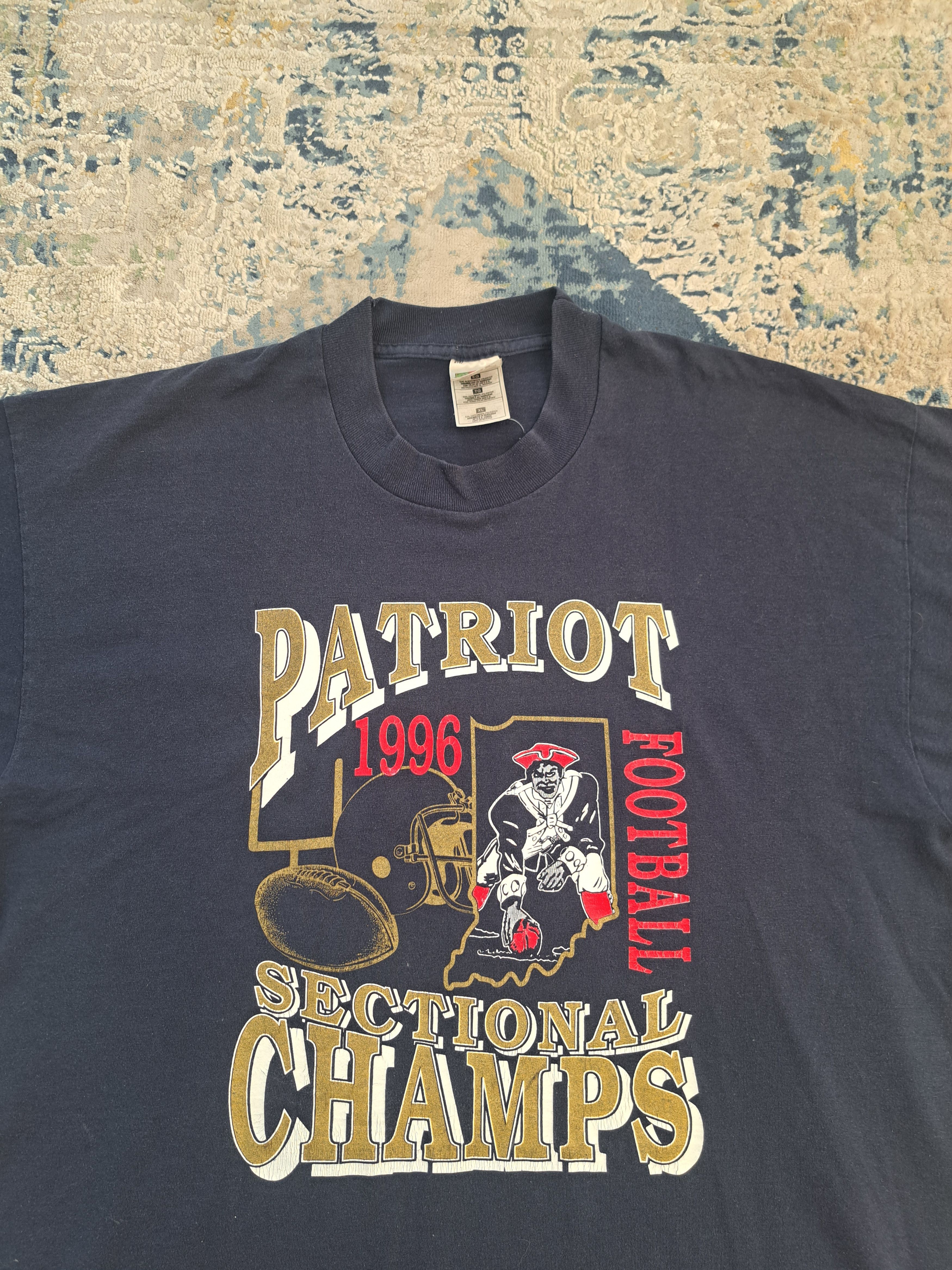 Vintage Vintage 90s 1996 Patriot Football NFL Tee Single Stitch Size US L / EU 52-54 / 3 - 2 Thumbnail