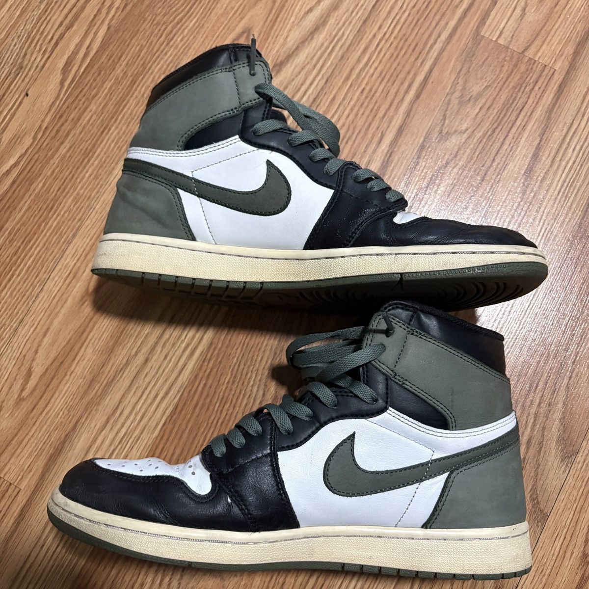 Jordan Brand Jordan 1 Retro High Clay Green Size US 10 / EU 43 - 4 Thumbnail