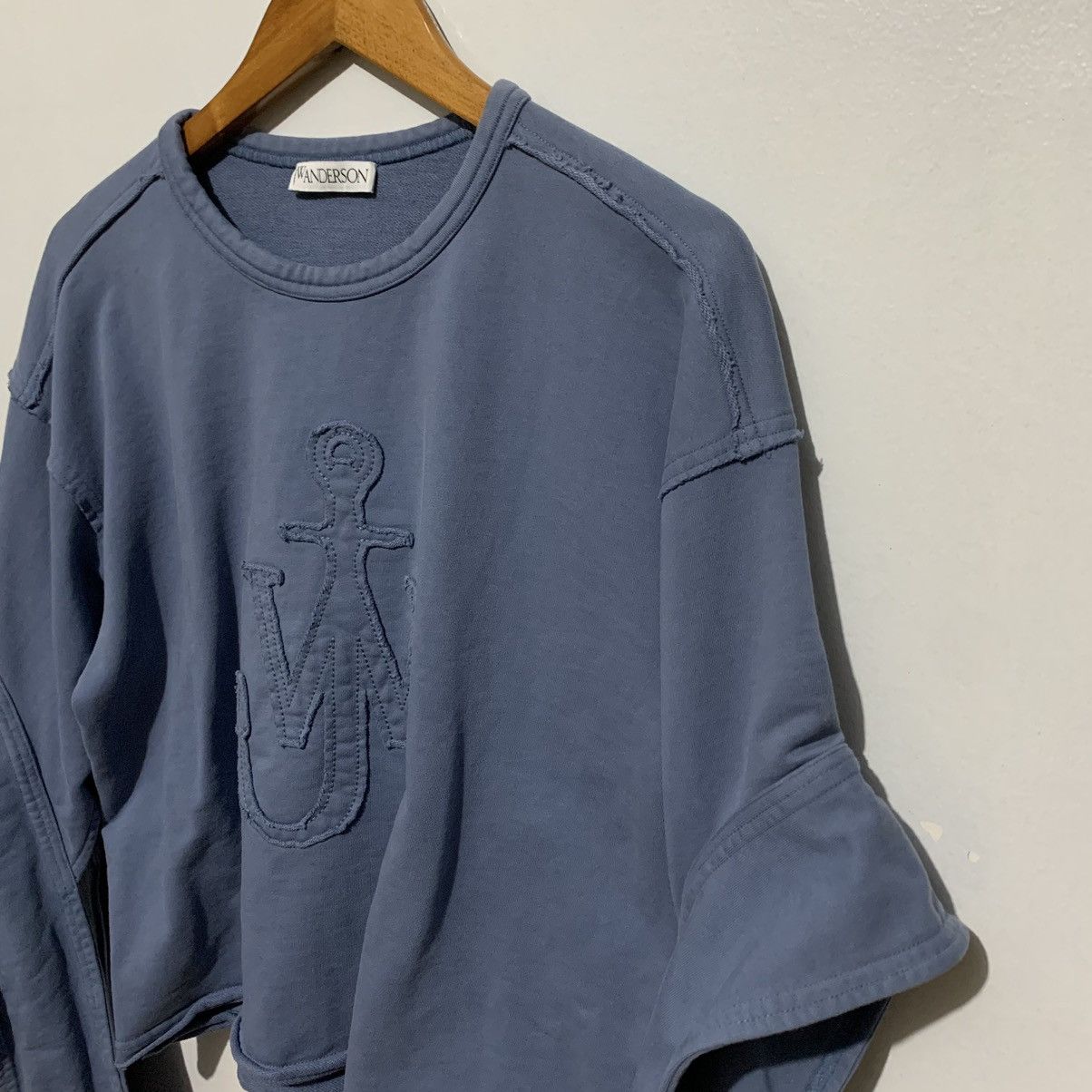 JW Anderson JW Anderson Logo Deconstructed Sleeve Cropped Sweatshirt Size M / US 6-8 / IT 42-44 - 5 Thumbnail