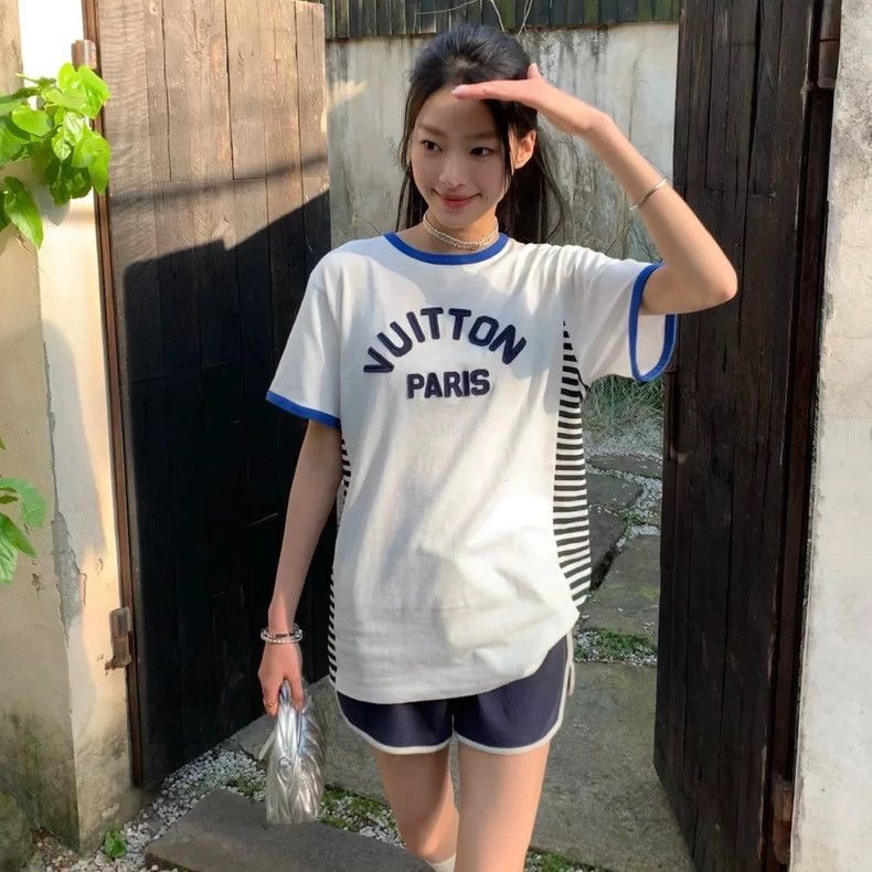 Louis Vuitton Louis Vuitton White and blue new logo short sleeves Size S / US 4 / IT 40 - 8 Thumbnail