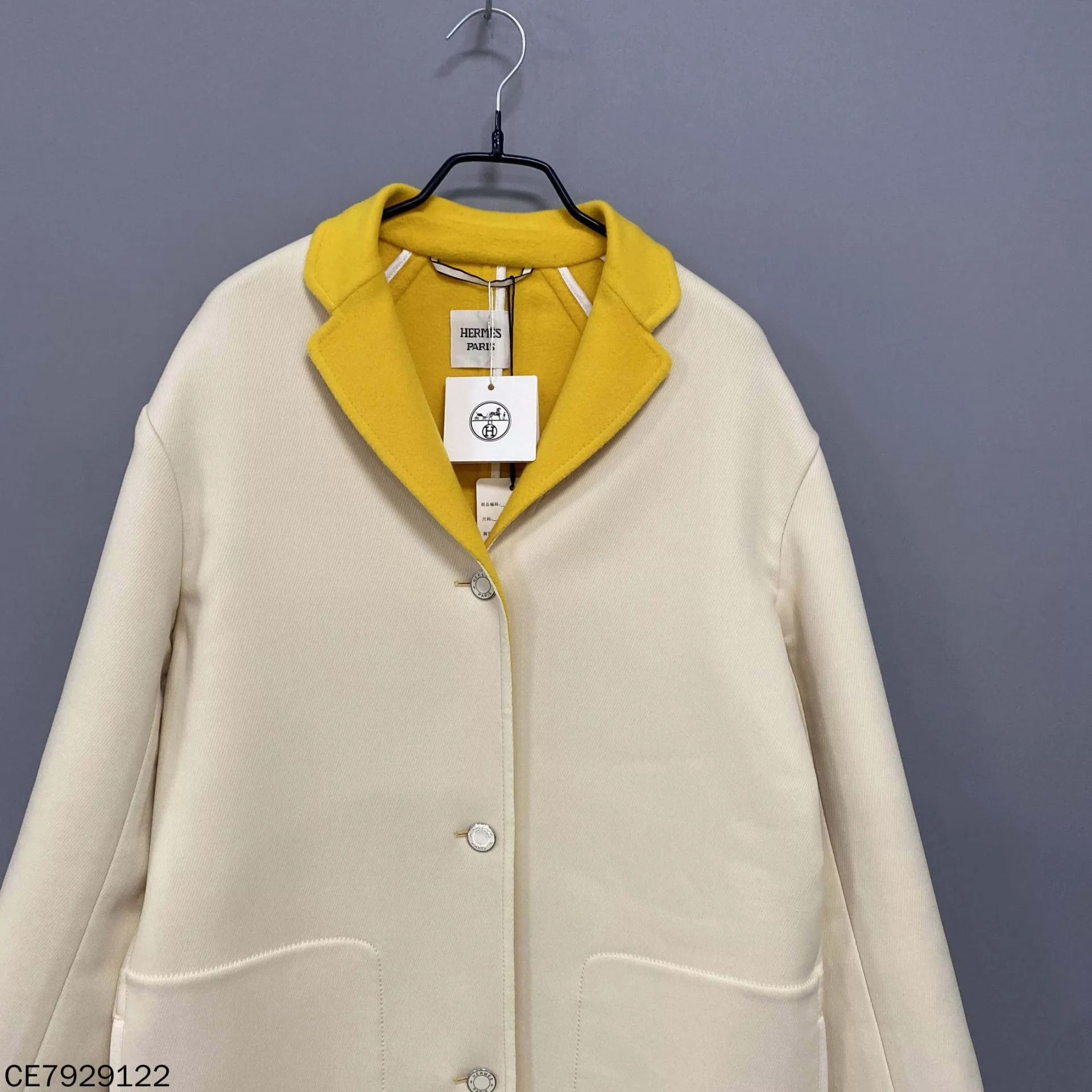 Hermes HERMES Beige Notch Collar Coat Women's Size 34 Size XS / US 0-2 / IT 36-38 - 2 Thumbnail