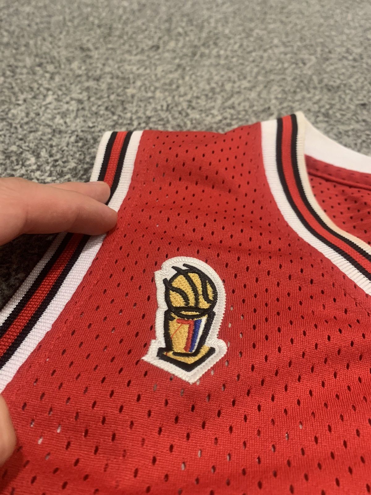 Mitchell & Ness Mitchell and Ness 1996 Chicago Bulls Jordan Jersey Size US M / EU 48-50 / 2 - 4 Thumbnail