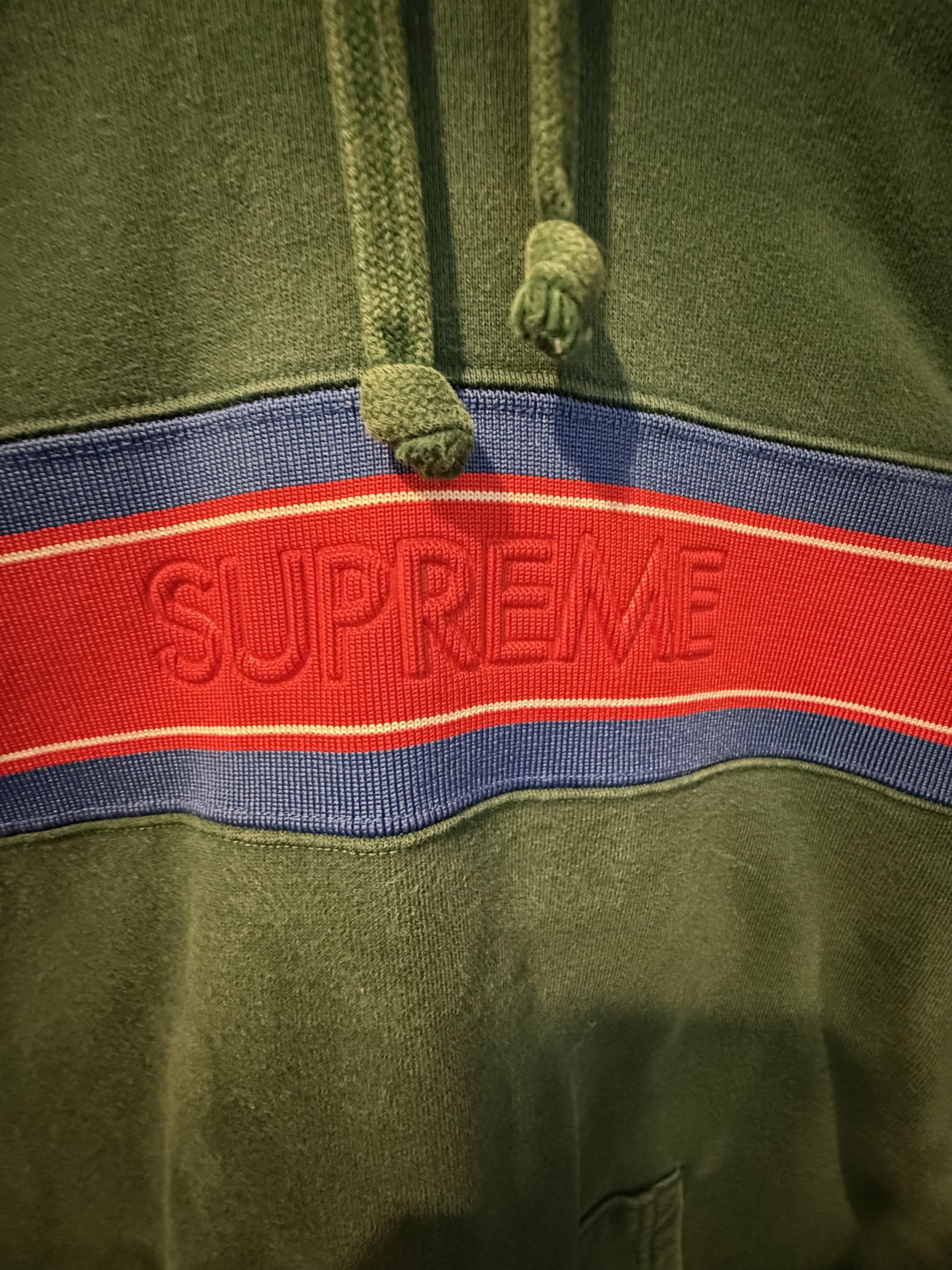 Supreme Supreme Chest Stripe Logo Hooded Sweatshirt Size US L / EU 52-54 / 3 - 2 Thumbnail