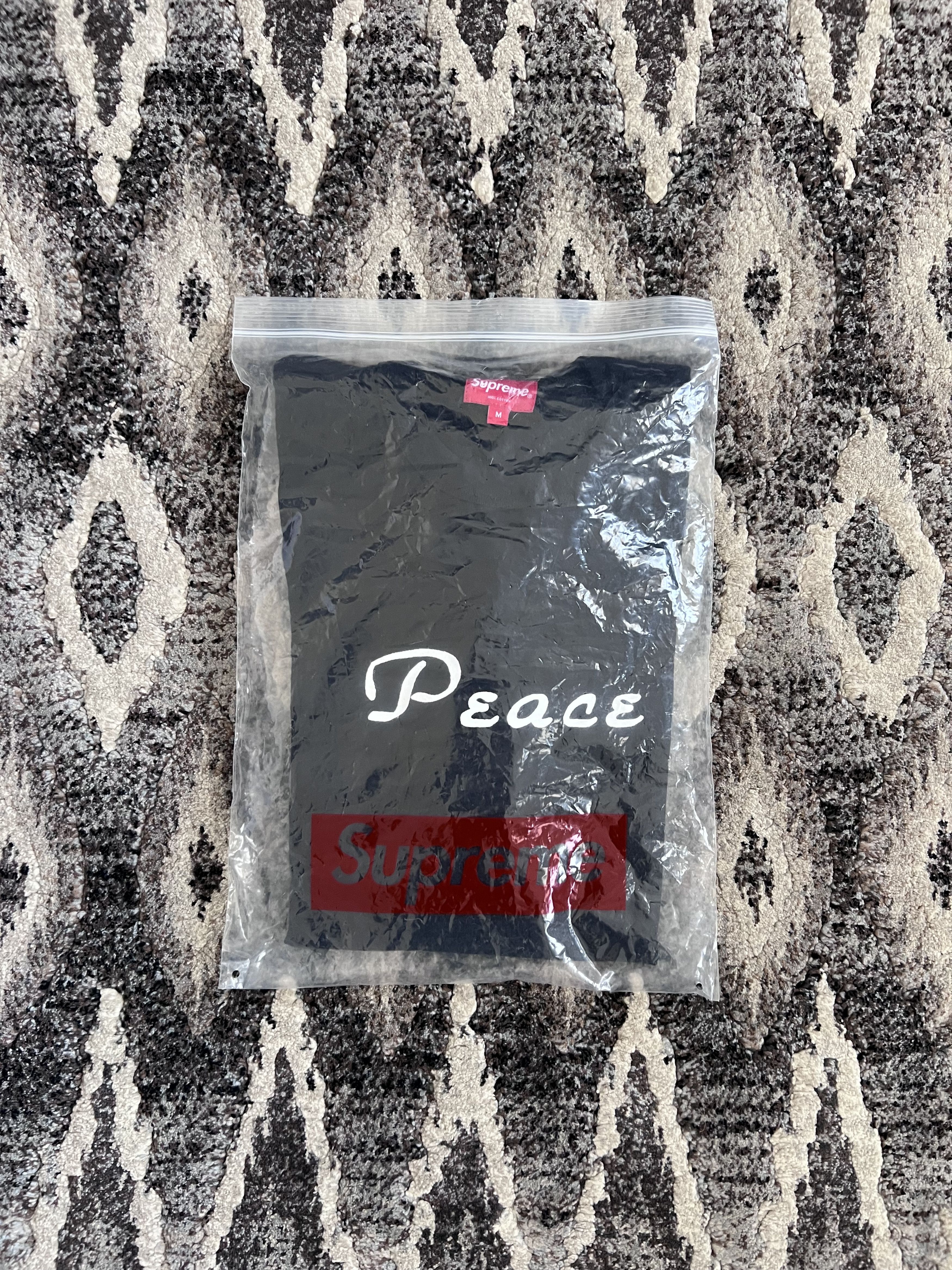 Supreme Supreme Peace Top from F/W18 in Black Size US M / EU 48-50 / 2 - 6 Thumbnail