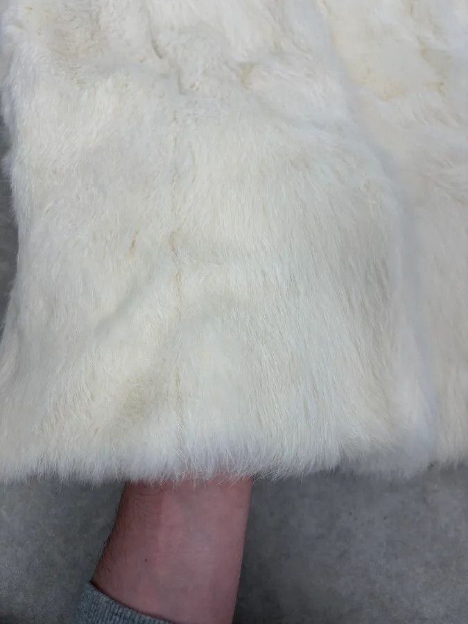 Gianfranco Ferre 2000s Gianfranco Ferre White Fur Vest Size S / US 4 / IT 40 - 8 Thumbnail