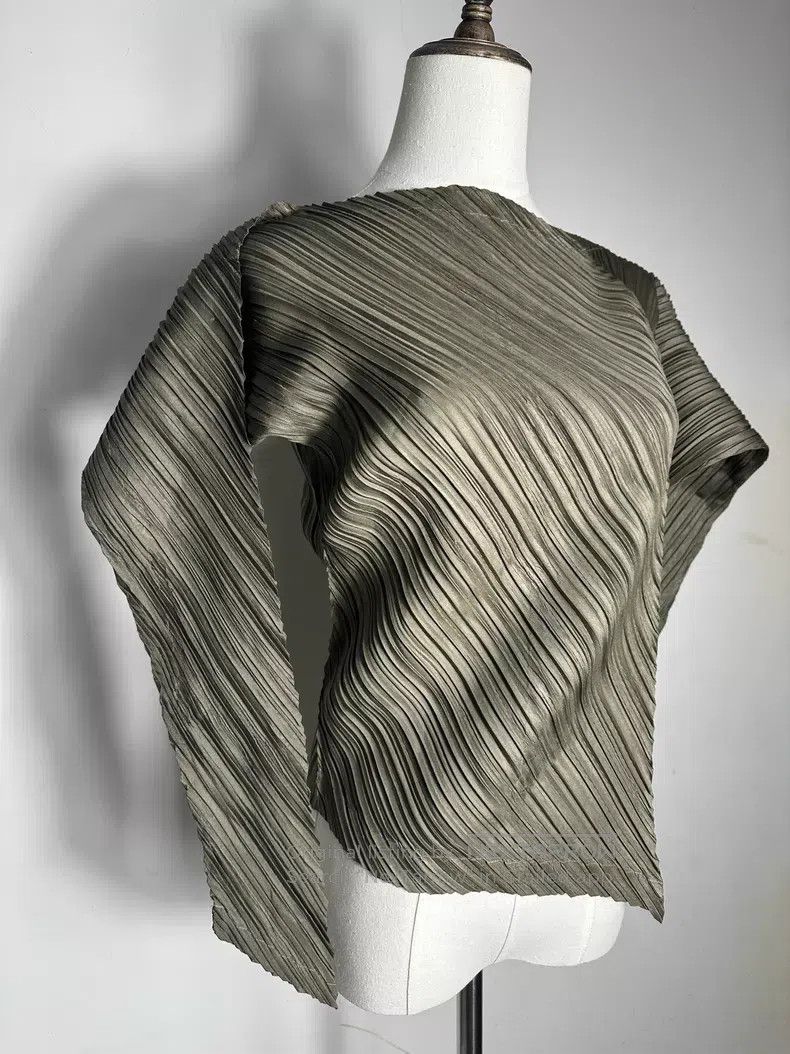 Issey Miyake Issey Miyake Classic Irregular Shaped Top Size M / US 6-8 / IT 42-44 - 2 Thumbnail