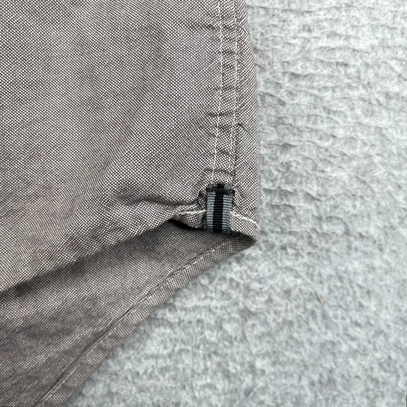 Express Express Shirt L Gray Embroidered Griffin Logo Roll Tab Button-Up Long Sleeve / Express Long Sleeve Button Up Shirt L Gray Embroidered Griffin Logo Size US L / EU 52-54 / 3 - 7 Thumbnail