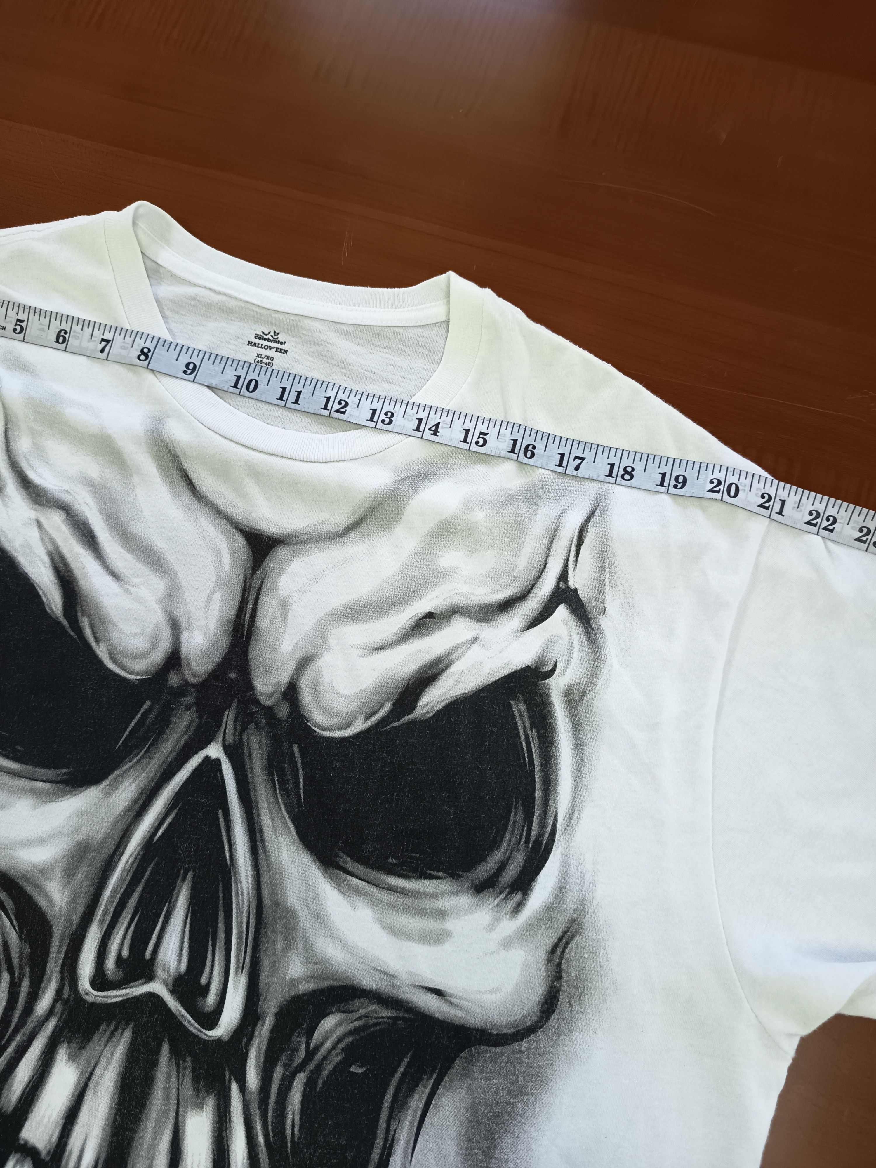 Japanese Brand Halloween Skull Tshirt Size US XL / EU 56 / 4 - 14 Thumbnail