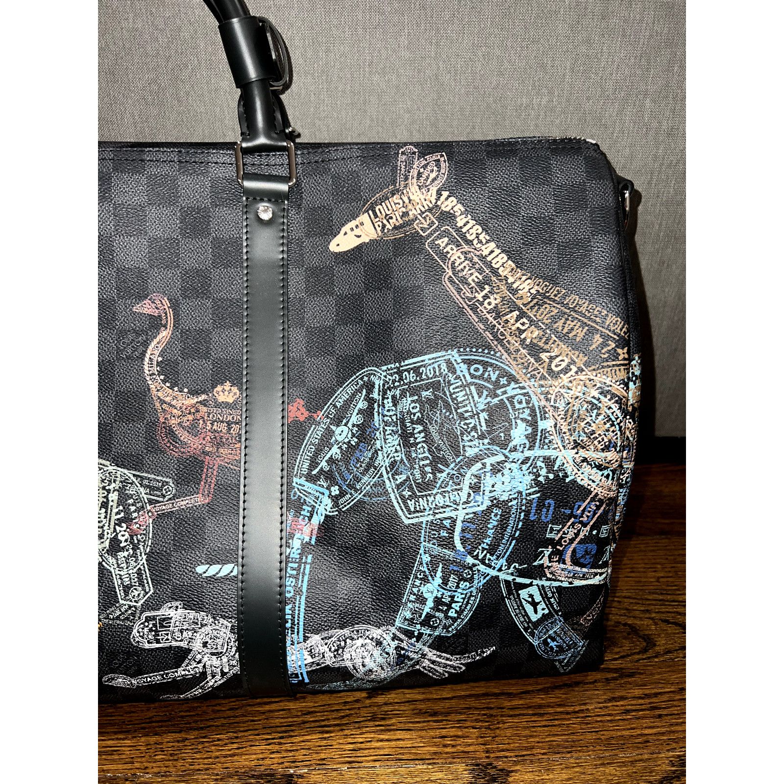 Louis Vuitton Louis Vuitton Graphite Stamps Animals Weekend Bag Size ONE SIZE - 7 Thumbnail