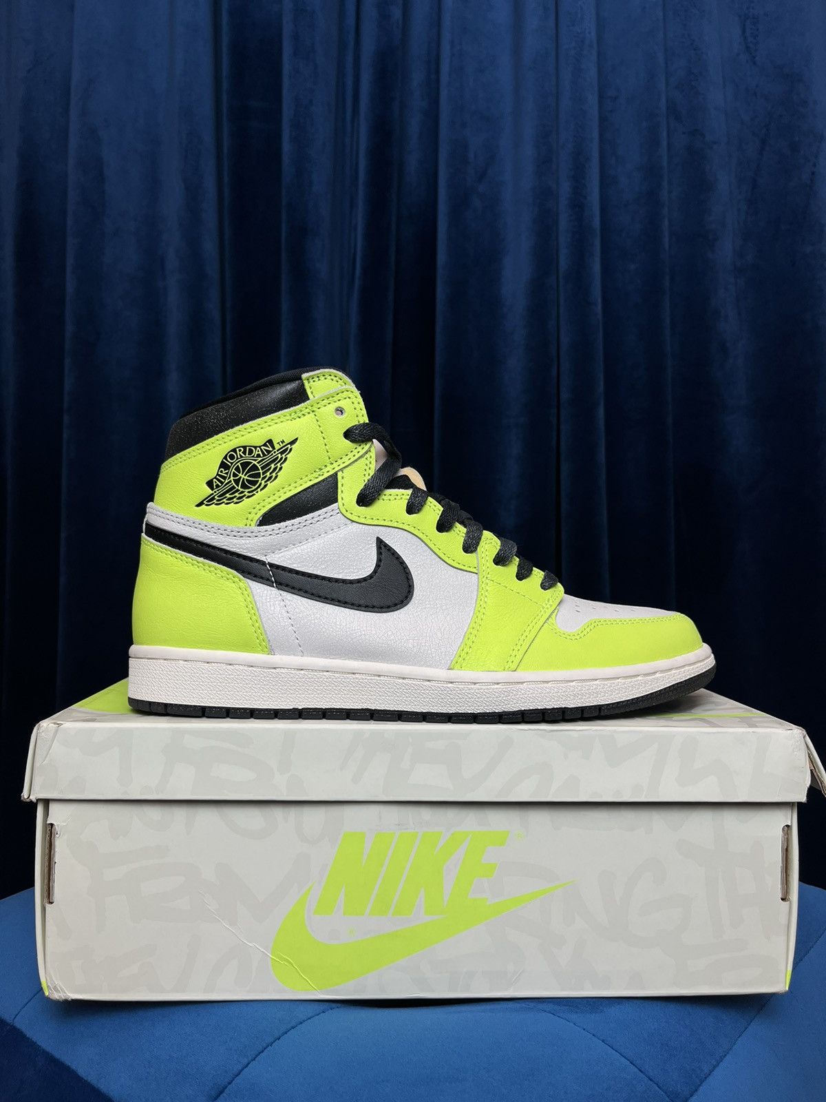 Air Jordan 1 Retro High OG Visionaire