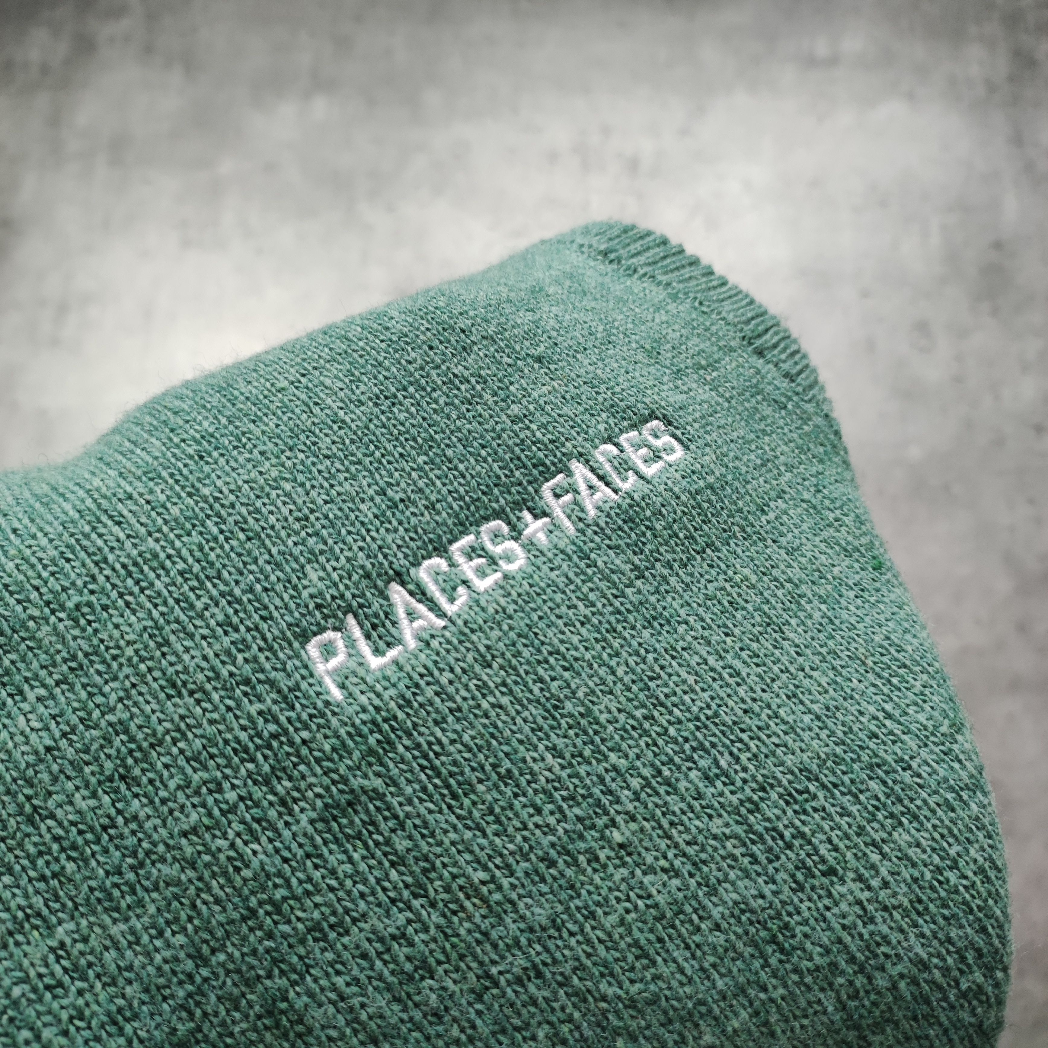 Places + Faces RARE Places + Faces Classic Logo Green Sweater Vest Size US L / EU 52-54 / 3 - 6 Thumbnail