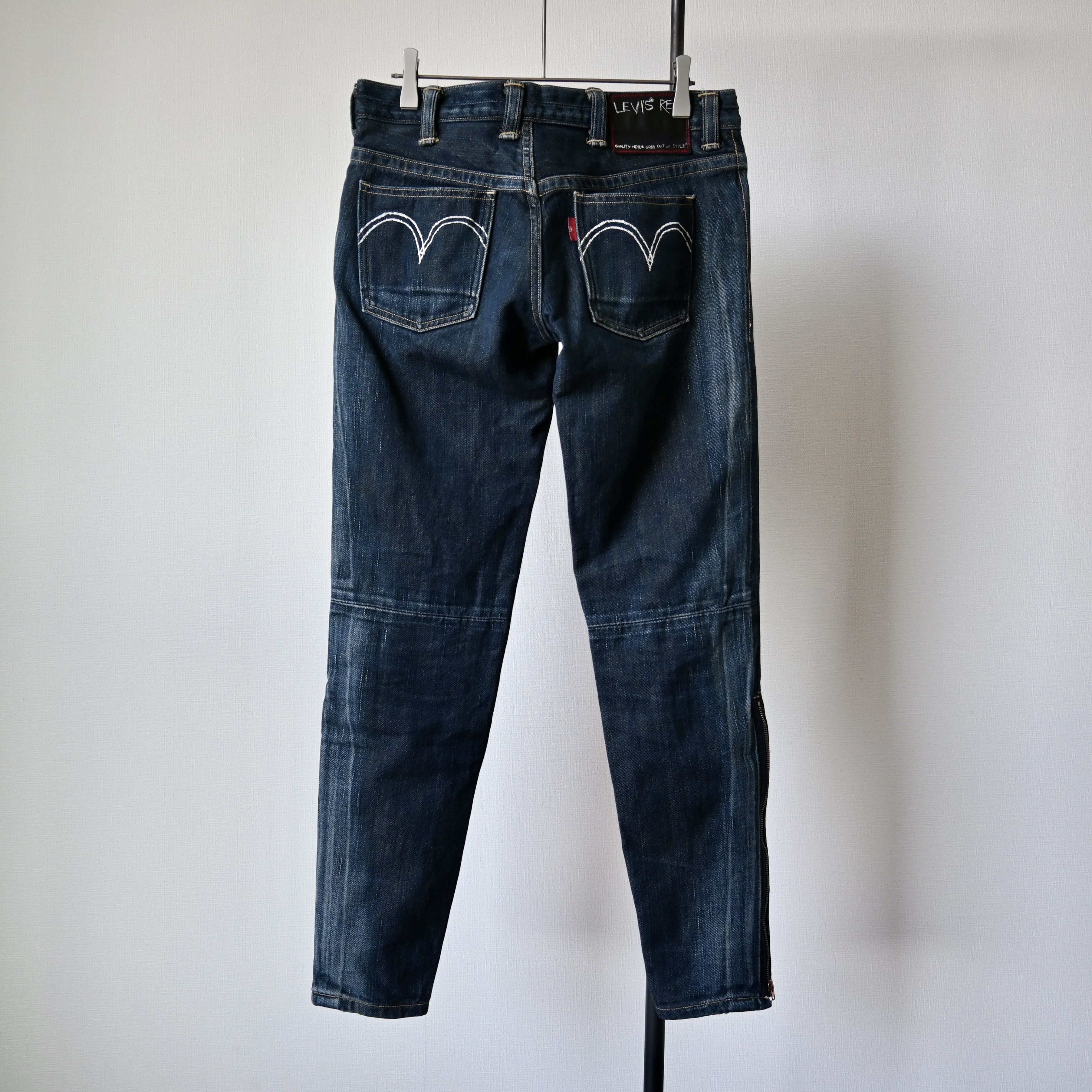 Levi's VTG, 2004 Levi's RED patchwork slim jeans, zippered leg Size 29" - 2 Thumbnail