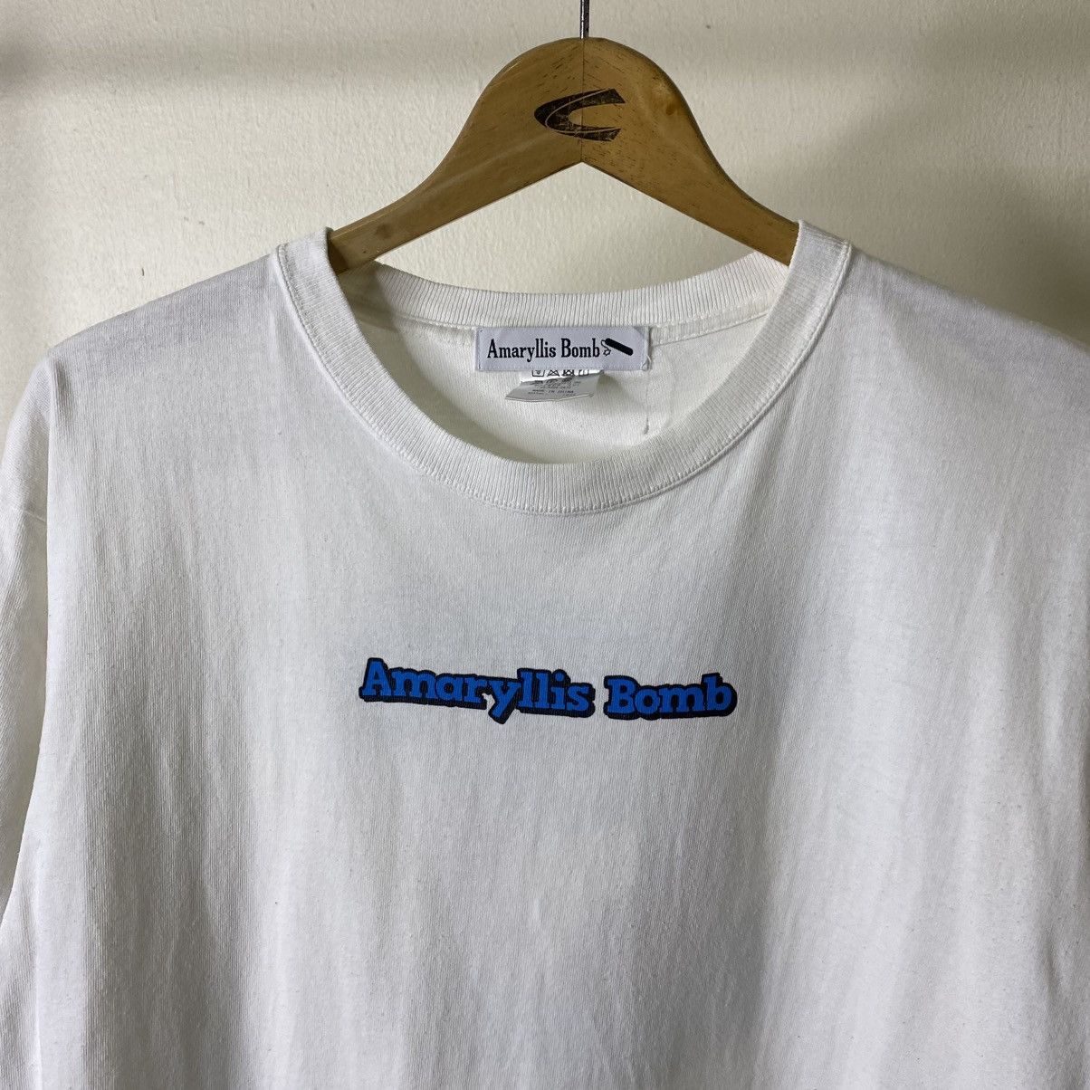 Japanese Brand Amaryllis Bomb White T Shirt Size US L / EU 52-54 / 3 - 5 Thumbnail