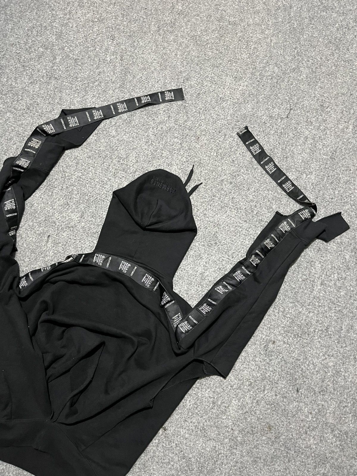 Vetements Vetements Tape Washing Lebel Hoodie Size US XXS / EU 40 - 14 Thumbnail