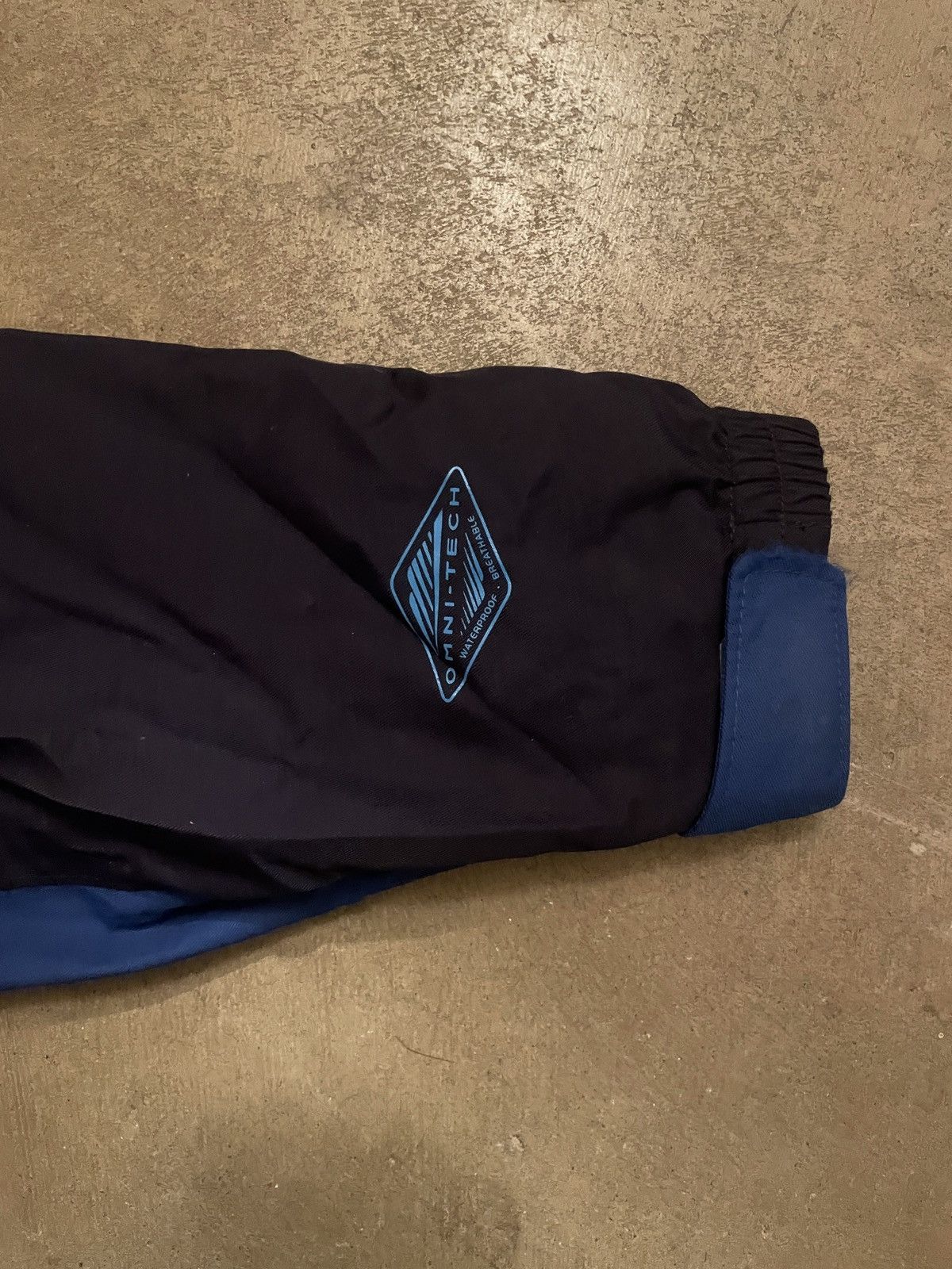Columbia Vintage Columbia Sportswear Omni-Tech blue outdoors jacket Size US L / EU 52-54 / 3 - 7 Thumbnail