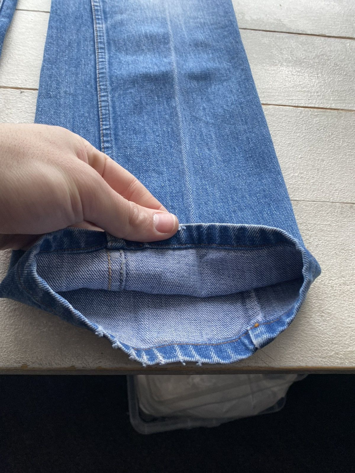 Levi's Vintage Clothing 90s vntg Levi’s Orang Tab Light Wash Denim Jeans Faded Blue Size US 32 / EU 48 - 4 Thumbnail