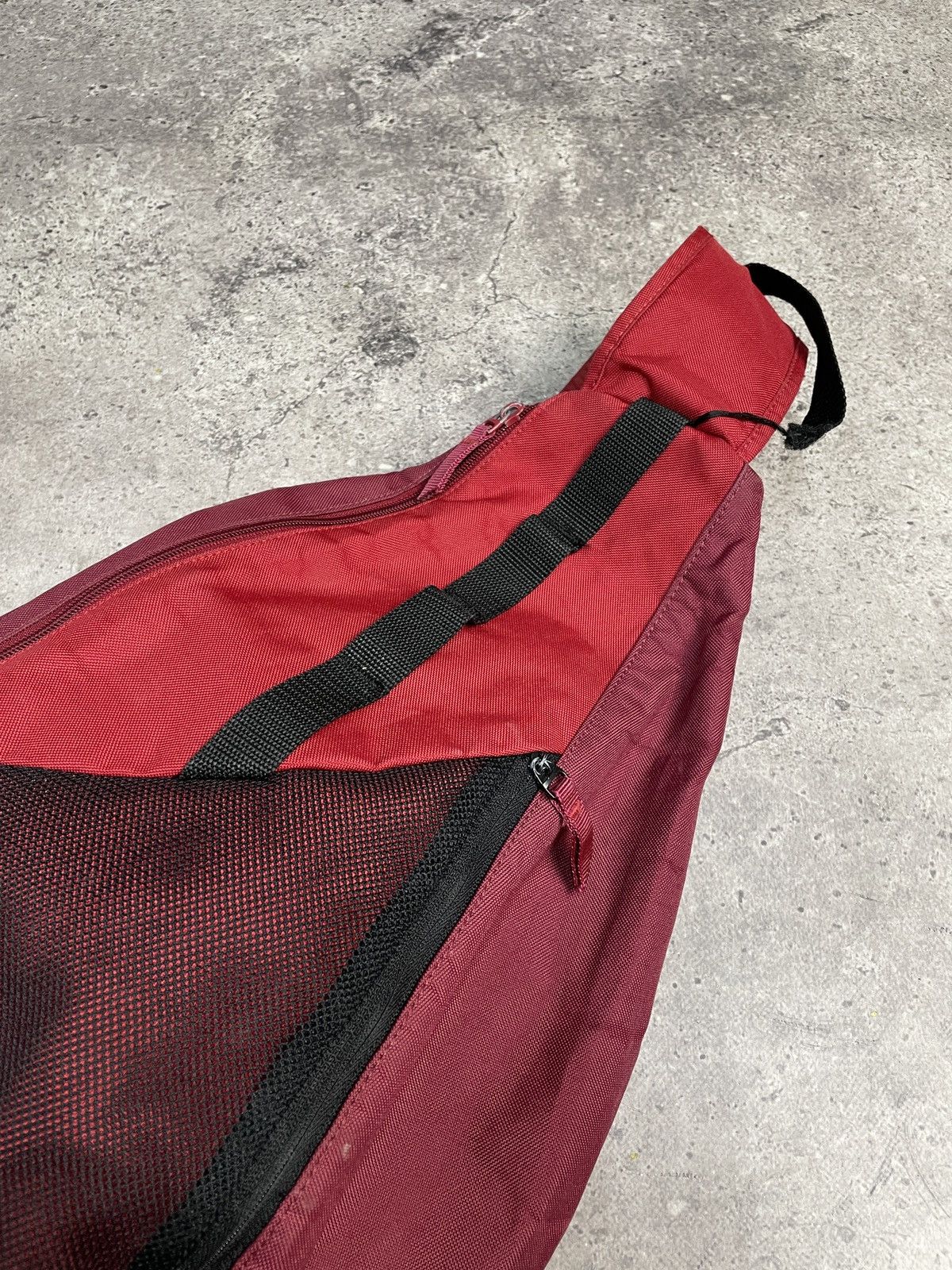 Vintage Vintage Y2K Adidas Y-3 Style Burgandy Dark Grey Sling Bag Size ONE SIZE - 5 Thumbnail