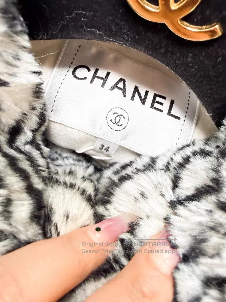 Chanel Chanel Striped zebra lotus leaf collar eco-friendly fur lo Size XXS / US 00 / IT 34 - 5 Thumbnail