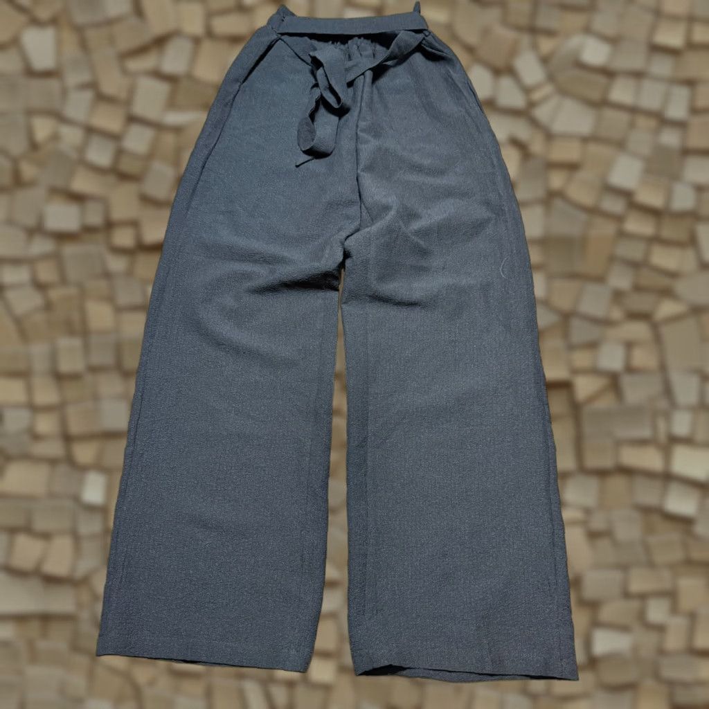 Shein SheIn Pants, Women's Size Small, Black, Wide Leg Pull On Pants, Belt, Black, Regular, Casual, Polyester, Ankle, 3/4 Length? Size 28" / US 6 / IT 42 - 1 Thumbnail