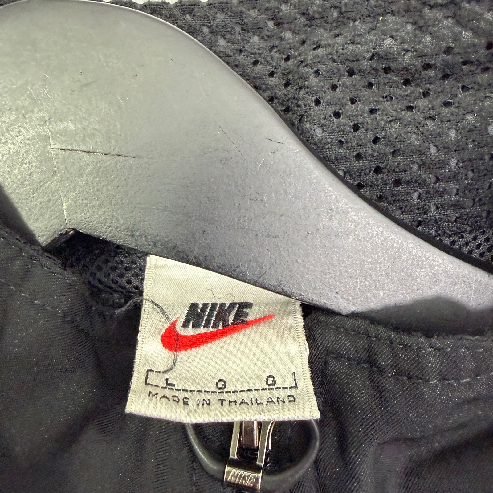 Nike Vintage Nike Windbreaker Jacket Men's Large Black 90s Size US L / EU 52-54 / 3 - 4 Thumbnail