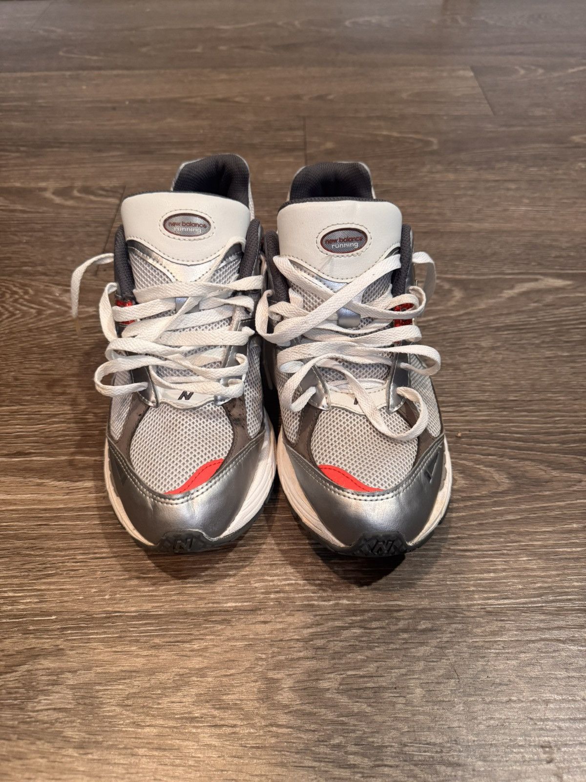 New Balance 2002r ‘Silver Metallic Team Red Size US 10 / EU 43 - 1 Thumbnail
