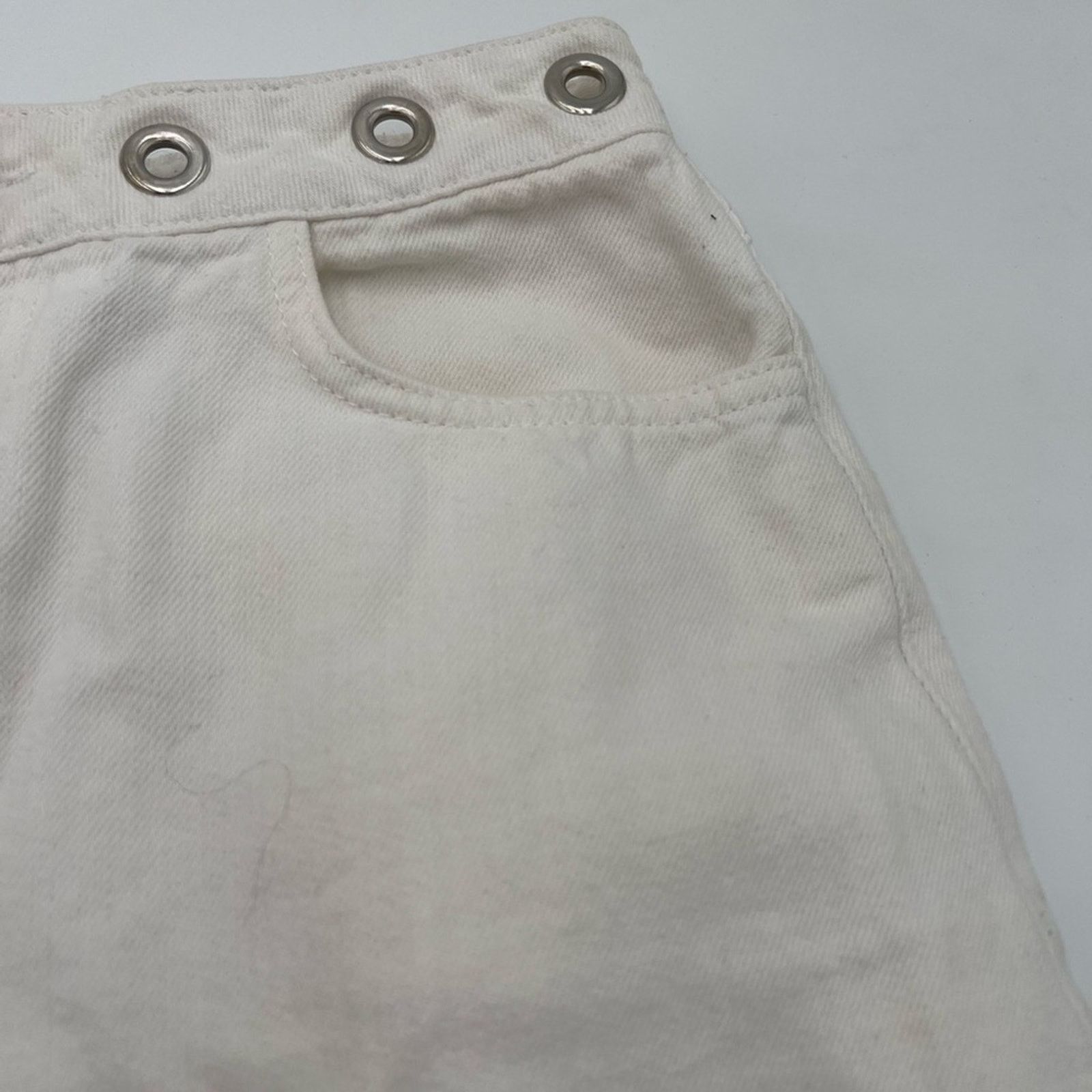 Urban Outfitters Urban Outfitter BDG White Denim Skirt Size S Size 28" / US 6 / IT 42 - 3 Thumbnail