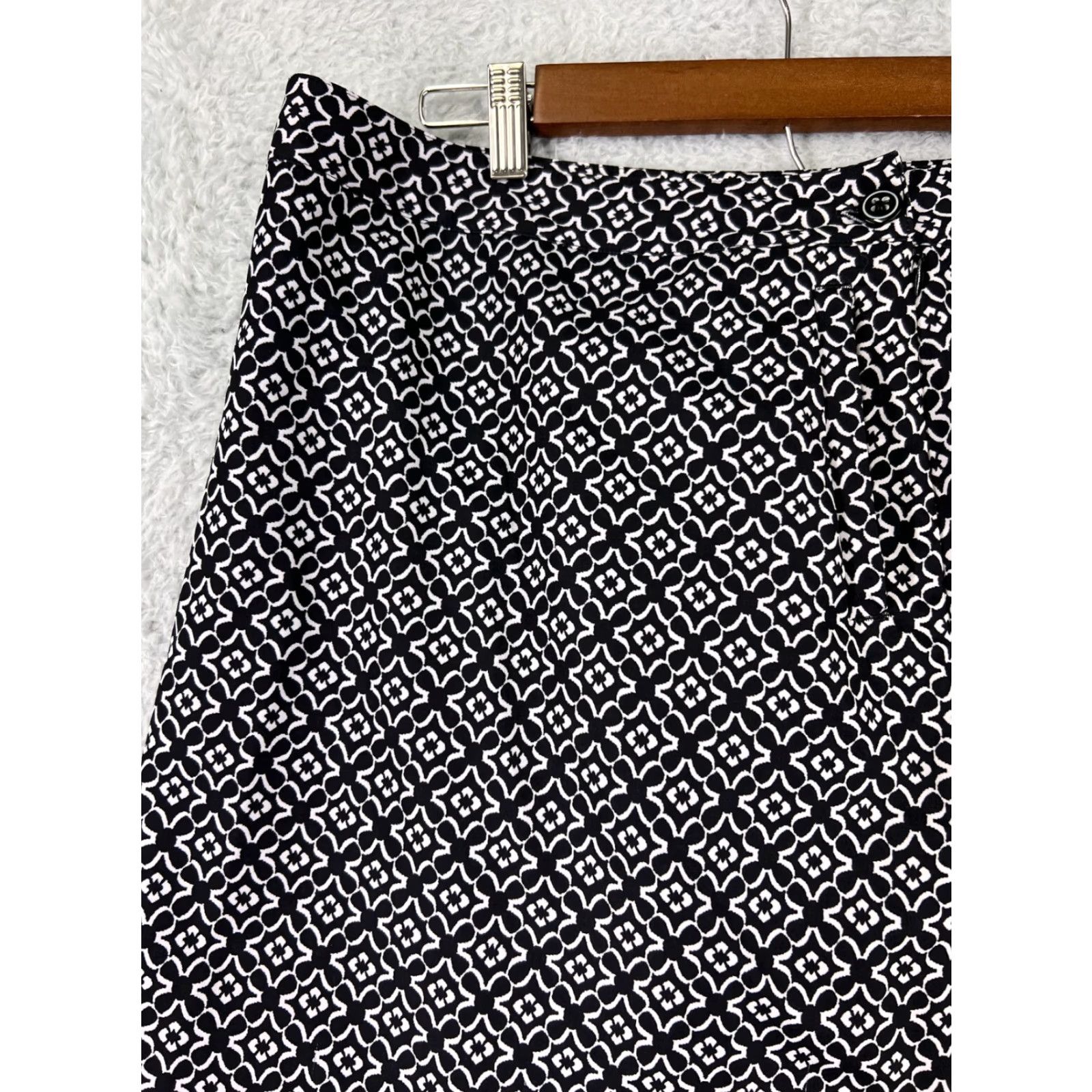 Vintage EP Pro Skirt Womens 14 Black Floral Print Polyester Knit Mini Short Elastic Waist Pockets Zipper Sports Casual Spring Summer Fall Girls Womens Size 36" / US 14 / IT 50 - 5 Thumbnail