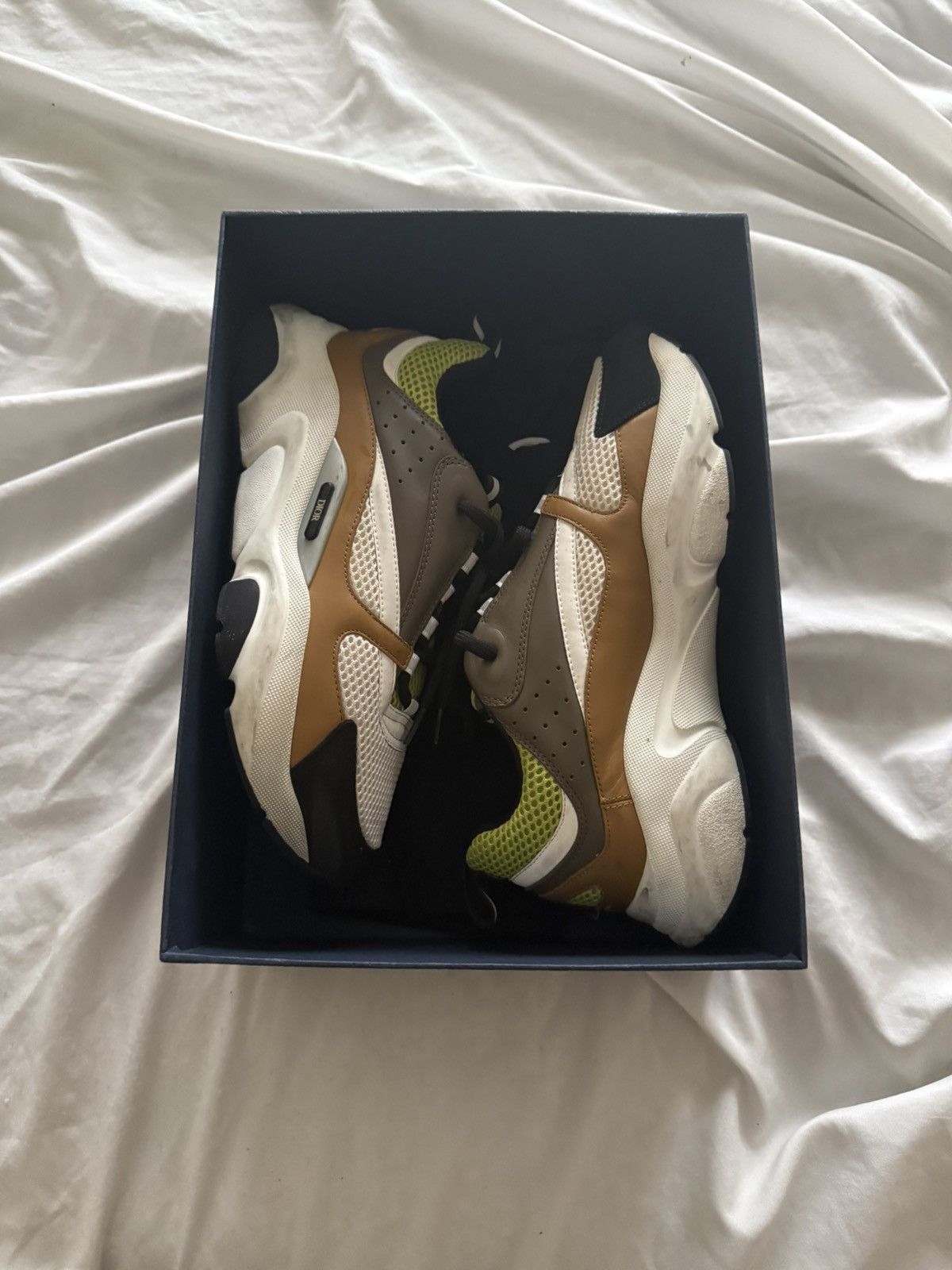 Dior B22 Ebony Camel Green