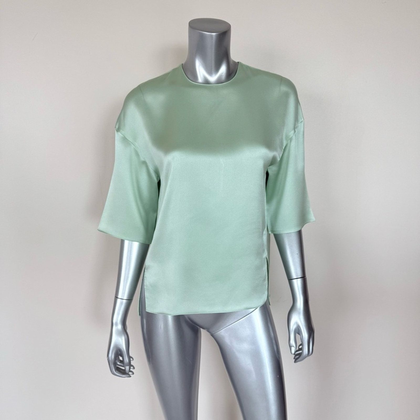 Theory NEW!! Theory women silk blouse size XS Retail 350$ Size XS / US 0-2 / IT 36-38 - 1 Thumbnail